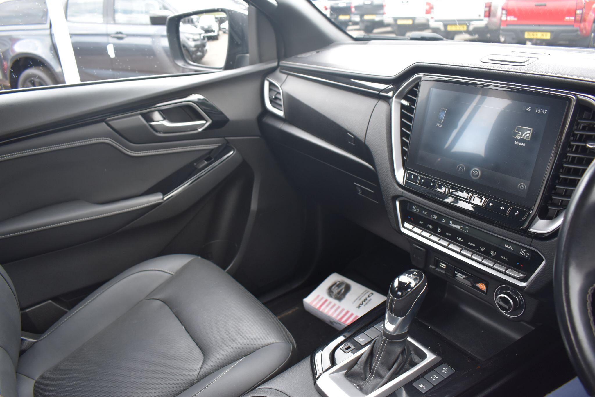 D-Max - 1.9 TD V-Cross Auto 4WD Euro 6 (s/s) 4dr - Image 25