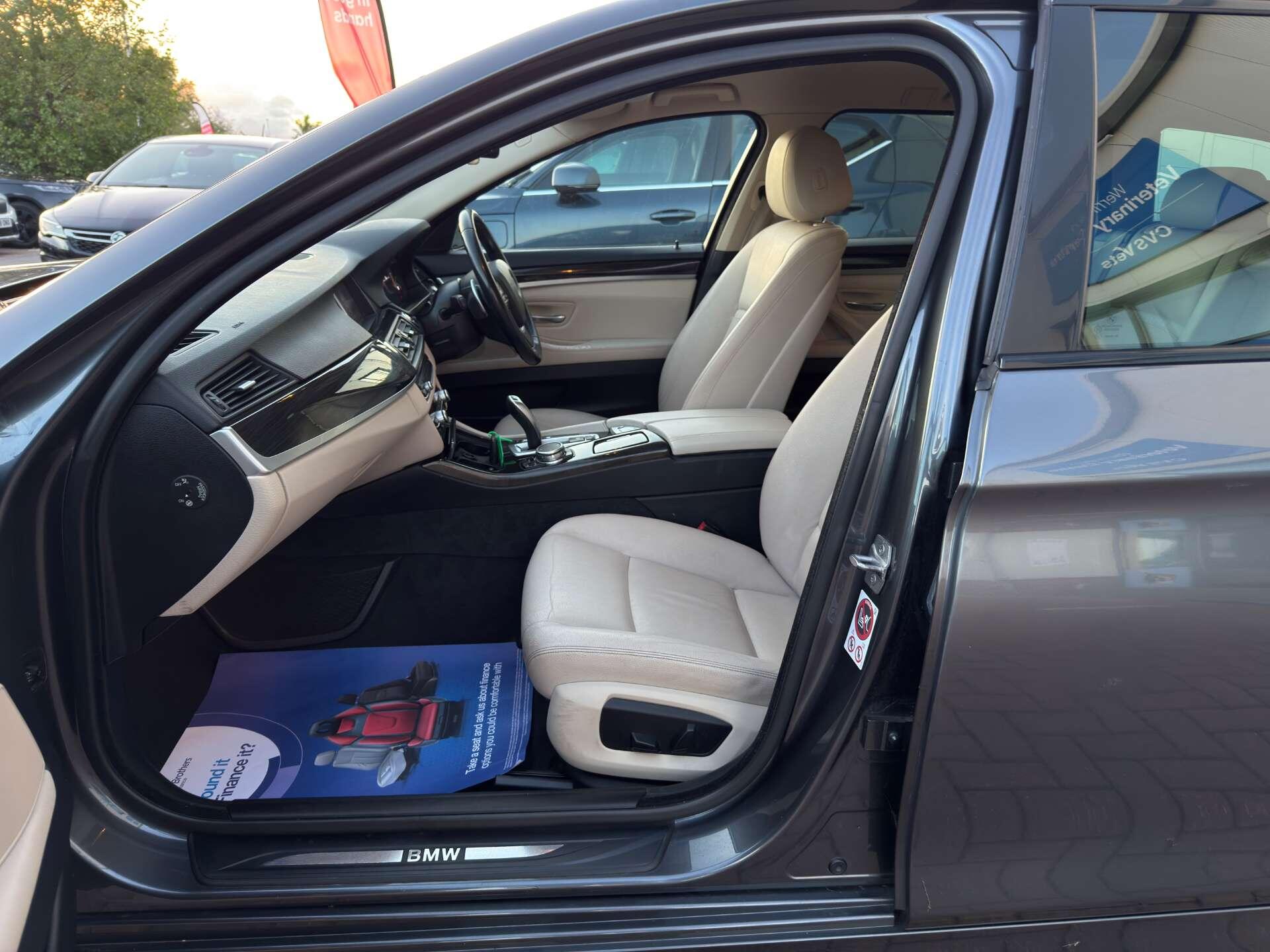 BMW 5 Series view 53
