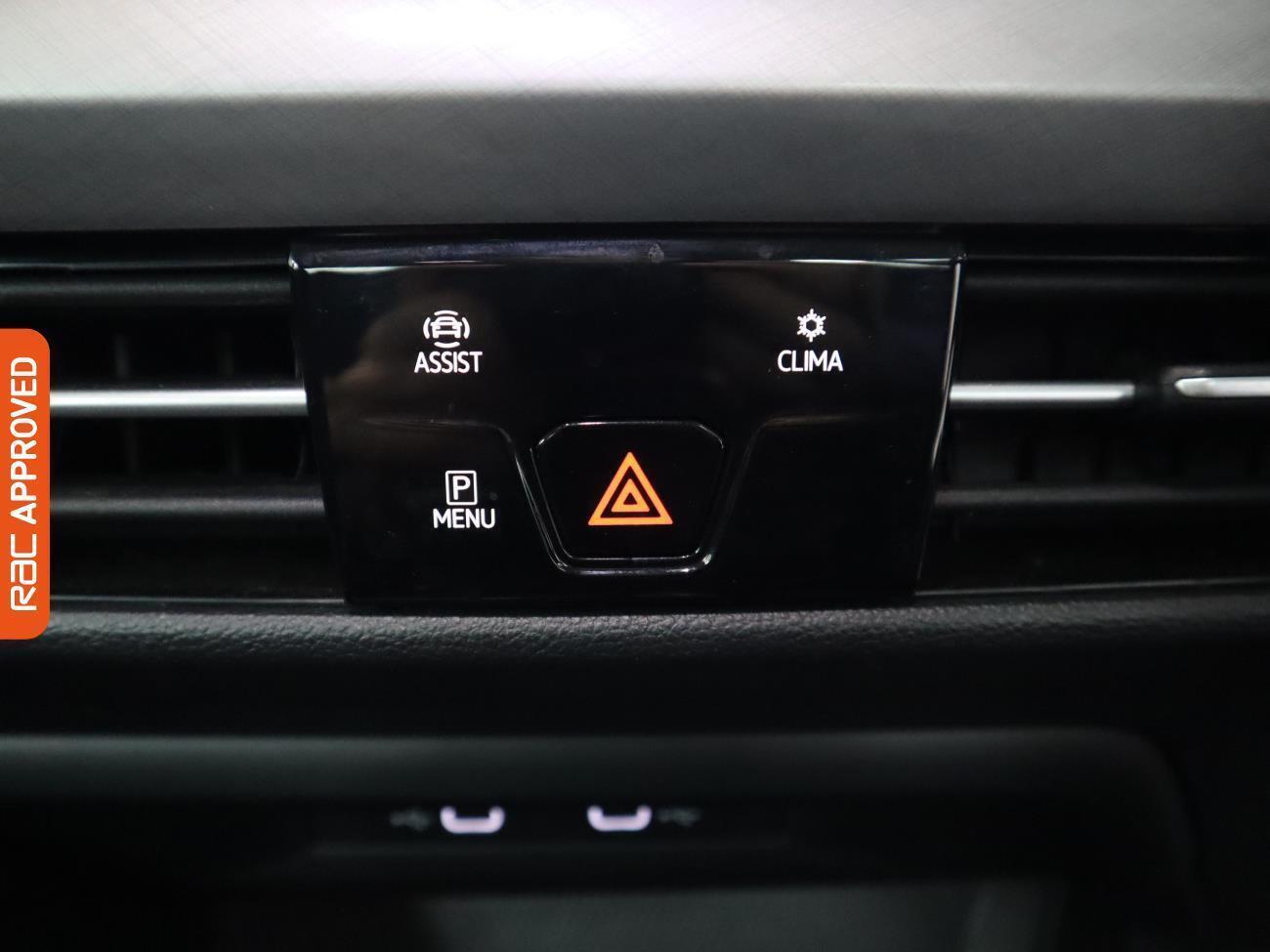 Volkswagen Golf view 17