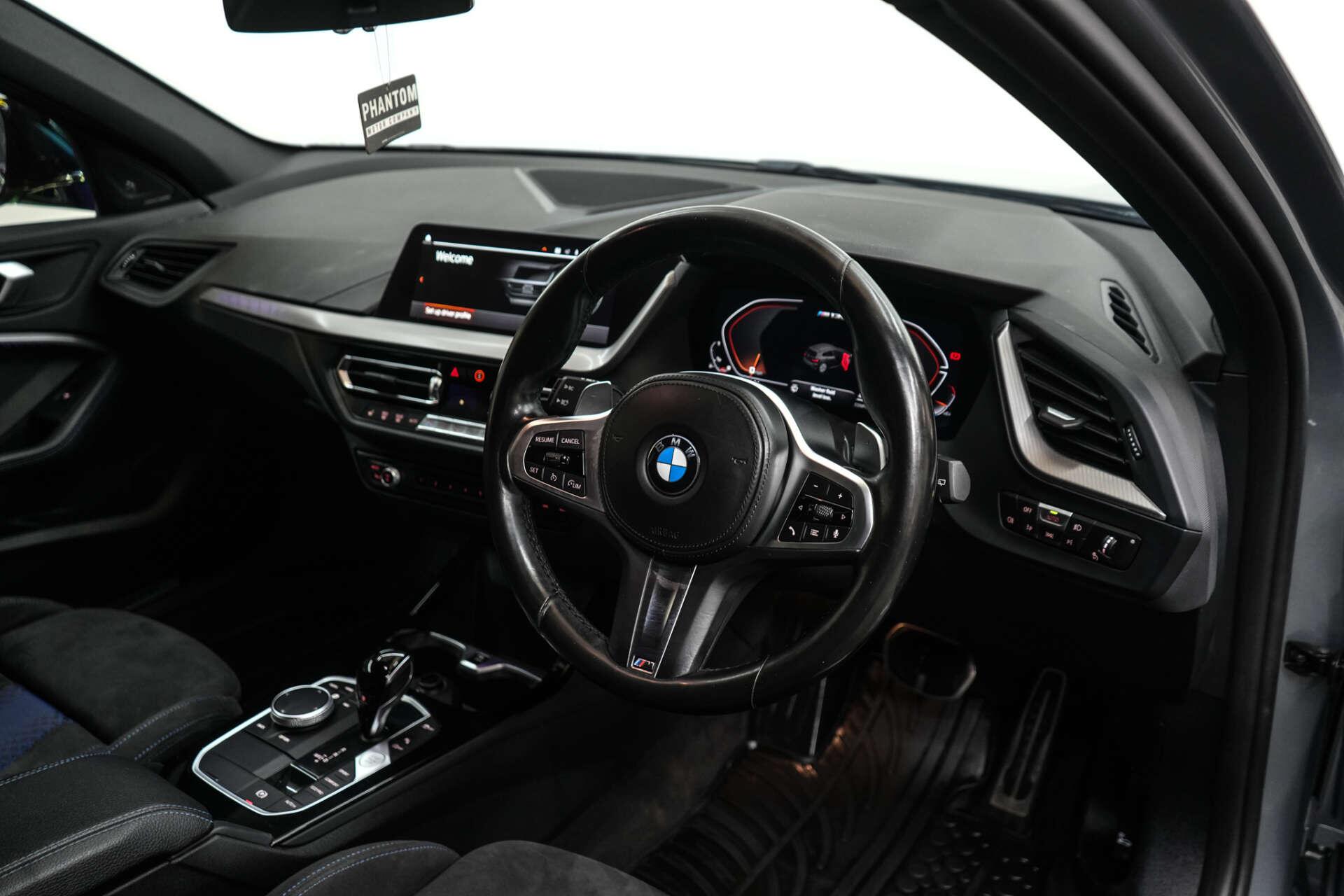 BMW 1 Series view 12