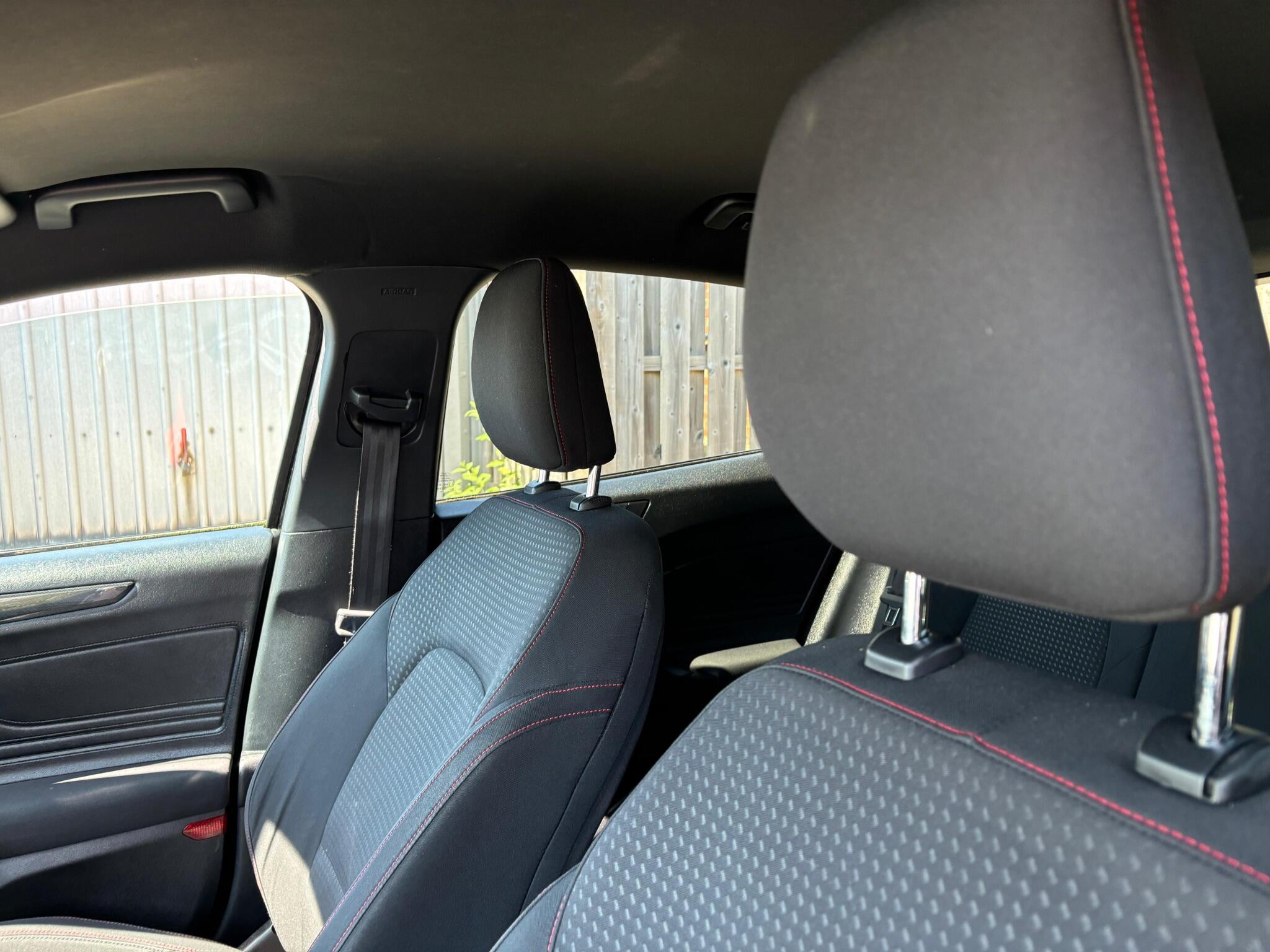 Ford Focus view 22