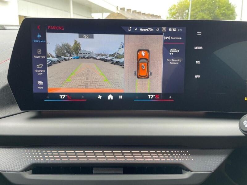 BMW 1 Series view 28