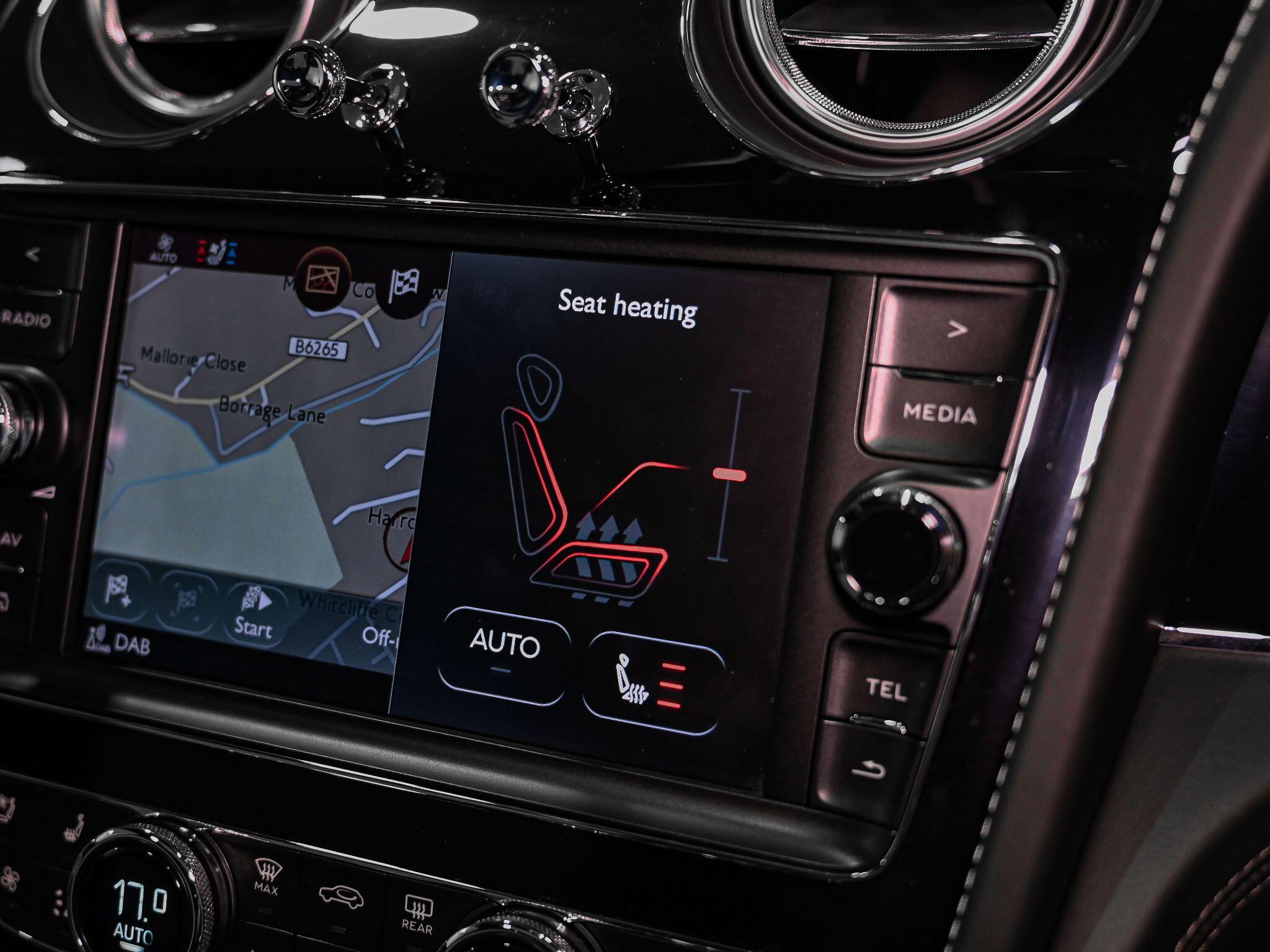 Bentley Bentayga view 25