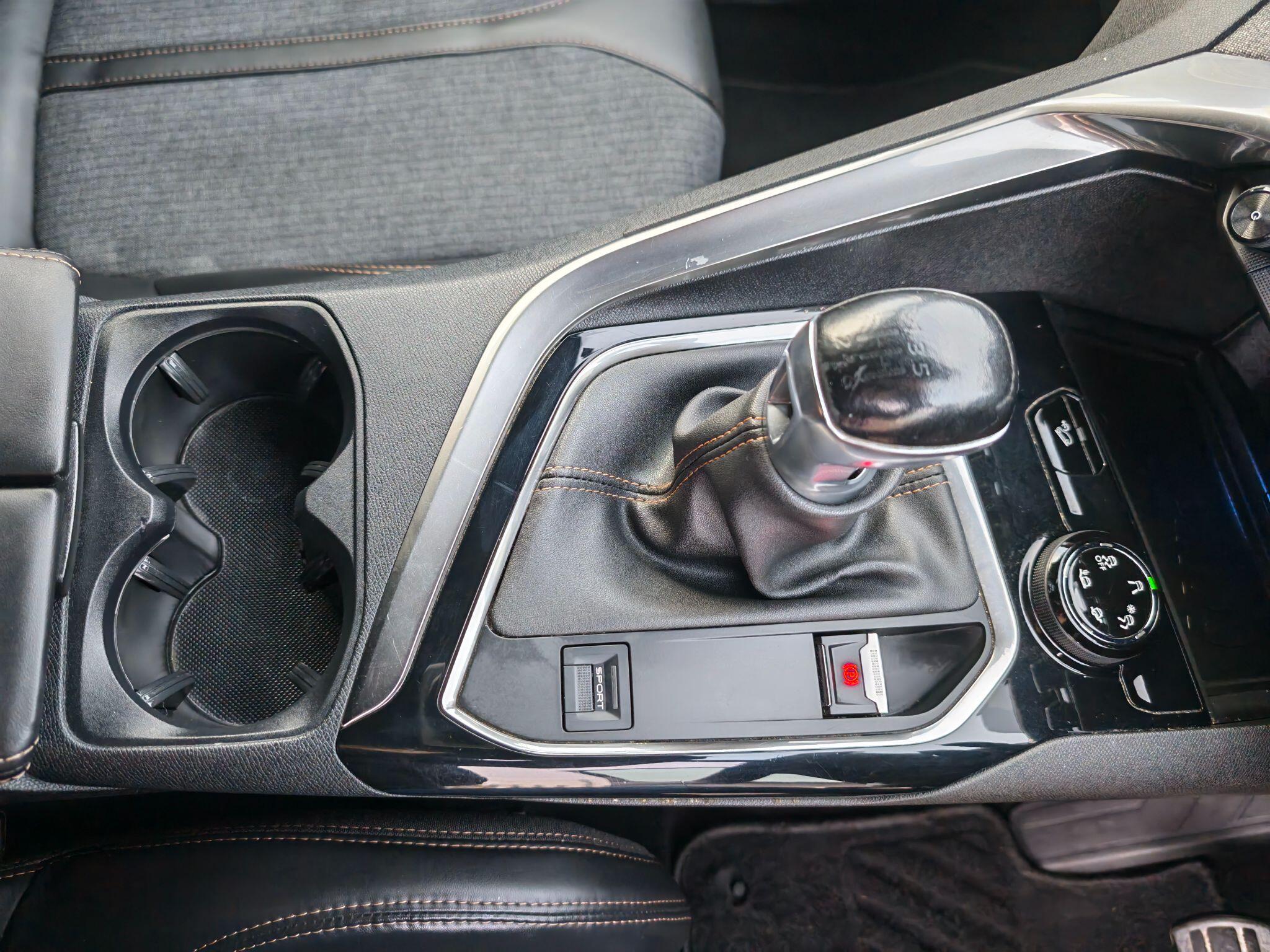 Peugeot 3008 view 21
