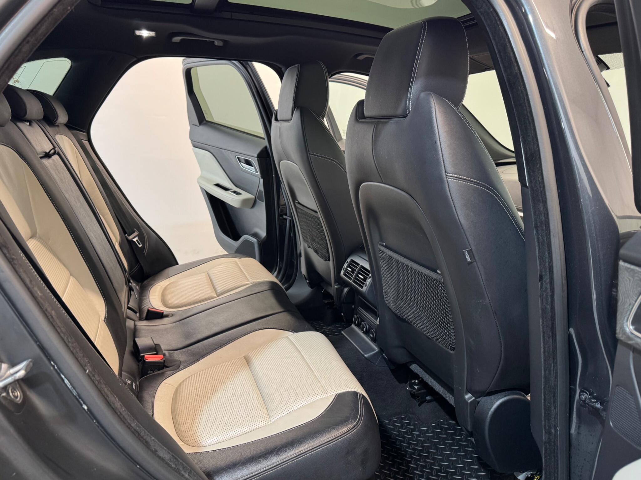 Jaguar F-Pace view 60