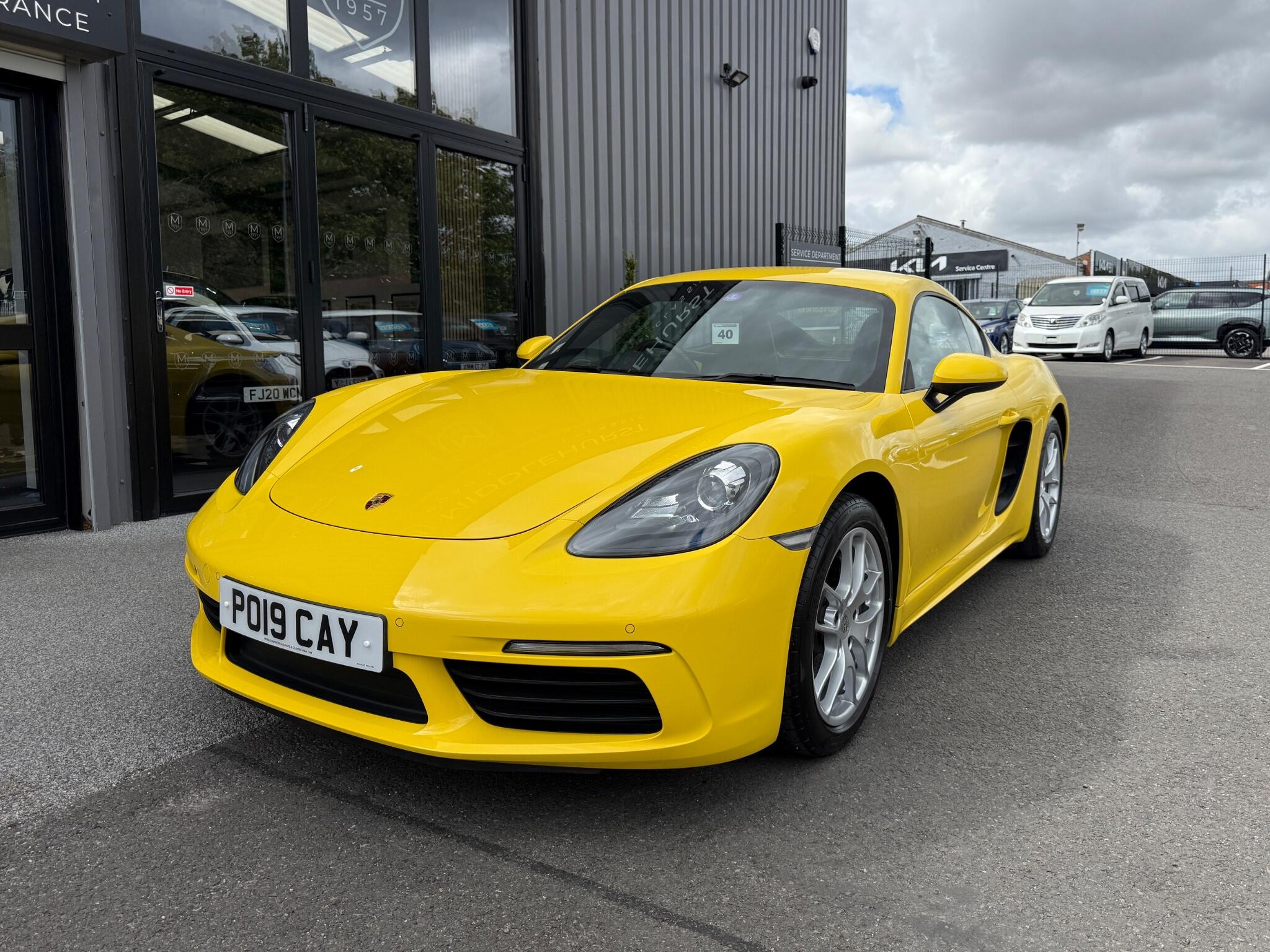 Porsche 718 Cayman view 10