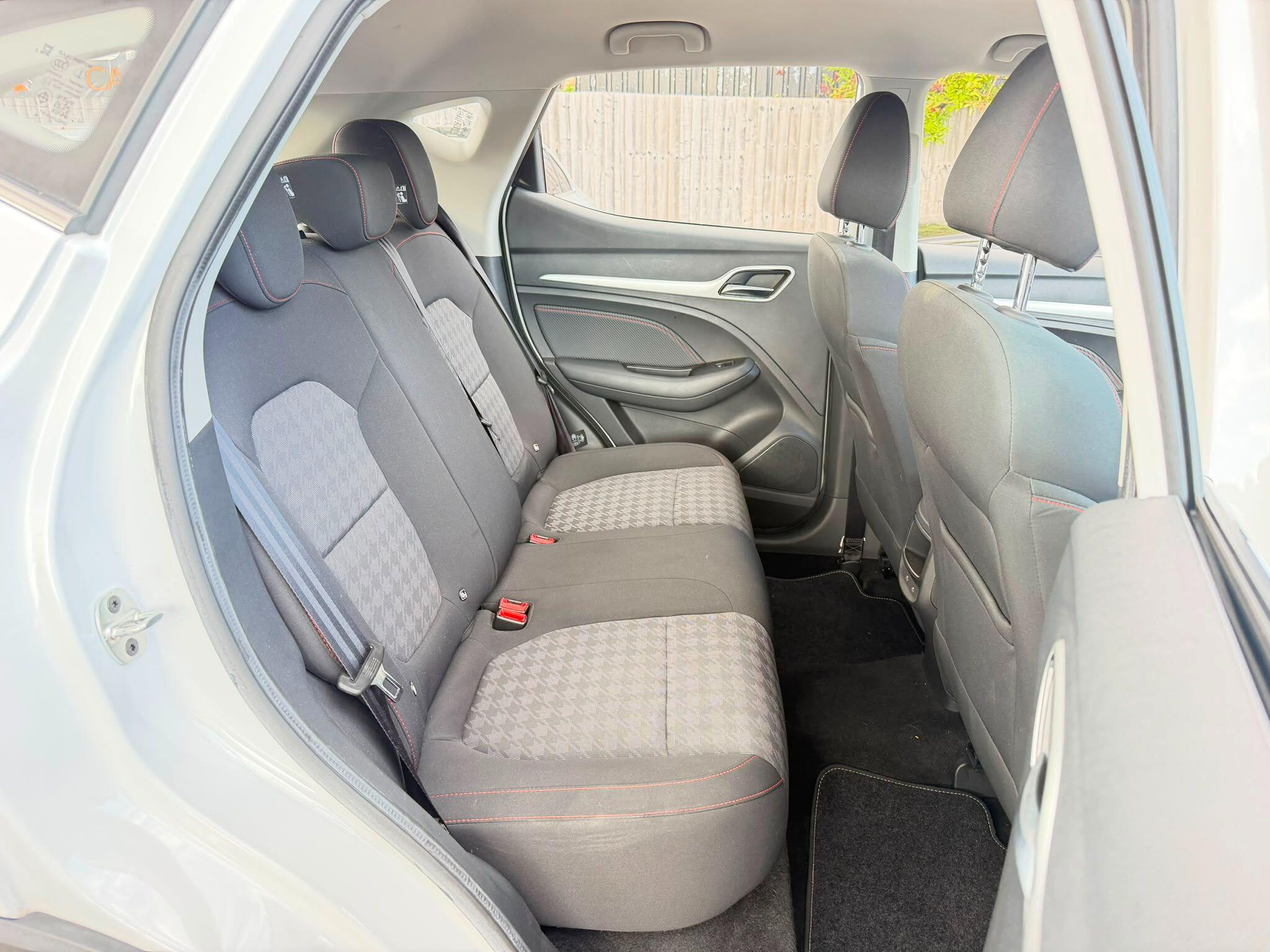 MG ZS view 12