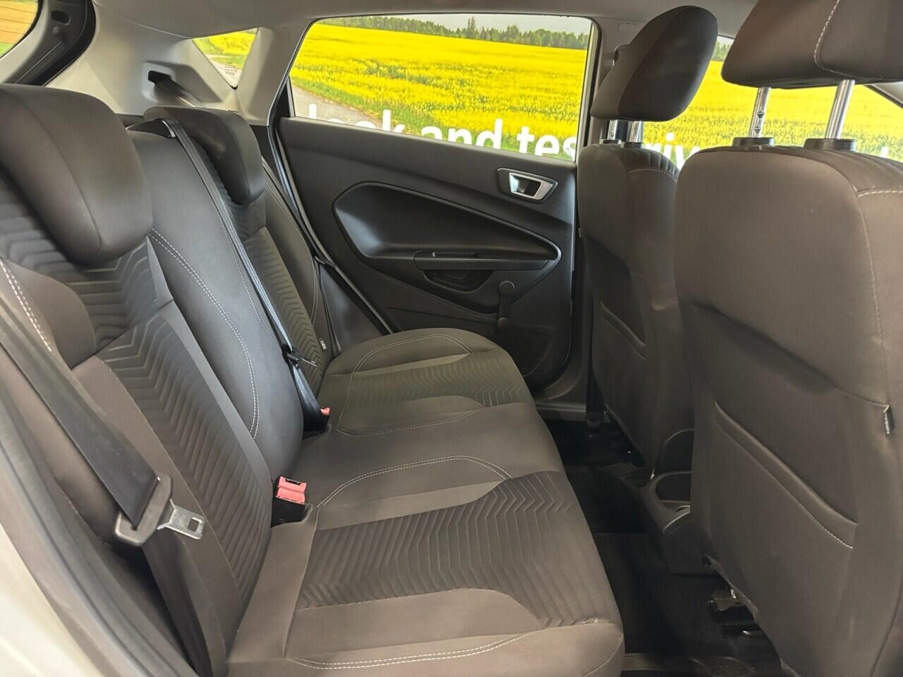 Ford Fiesta view 20