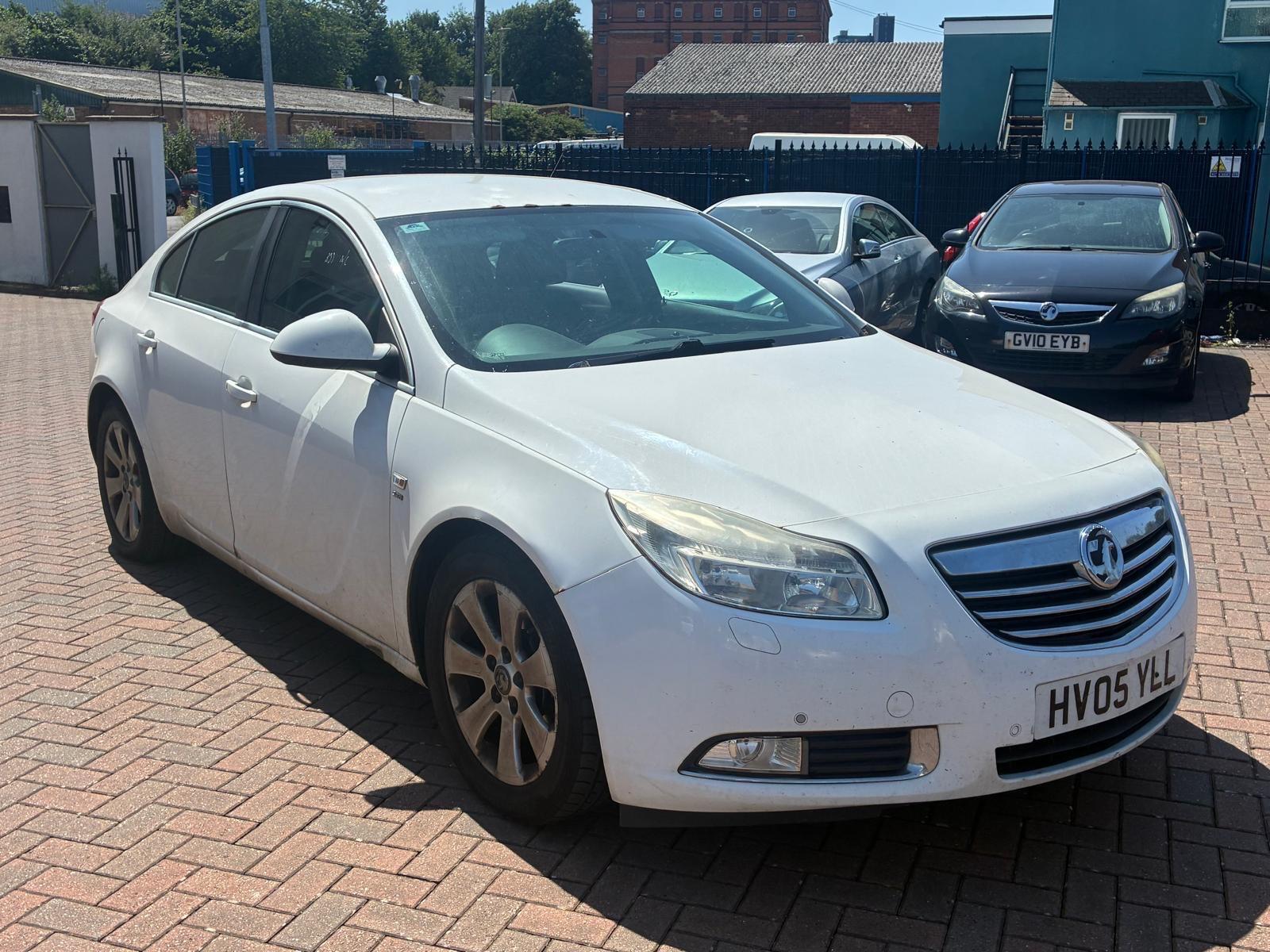 Vauxhall Insignia view 3