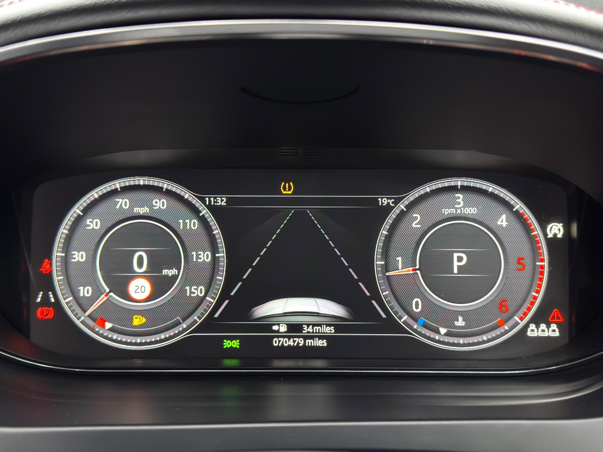 Jaguar E-Pace view 22