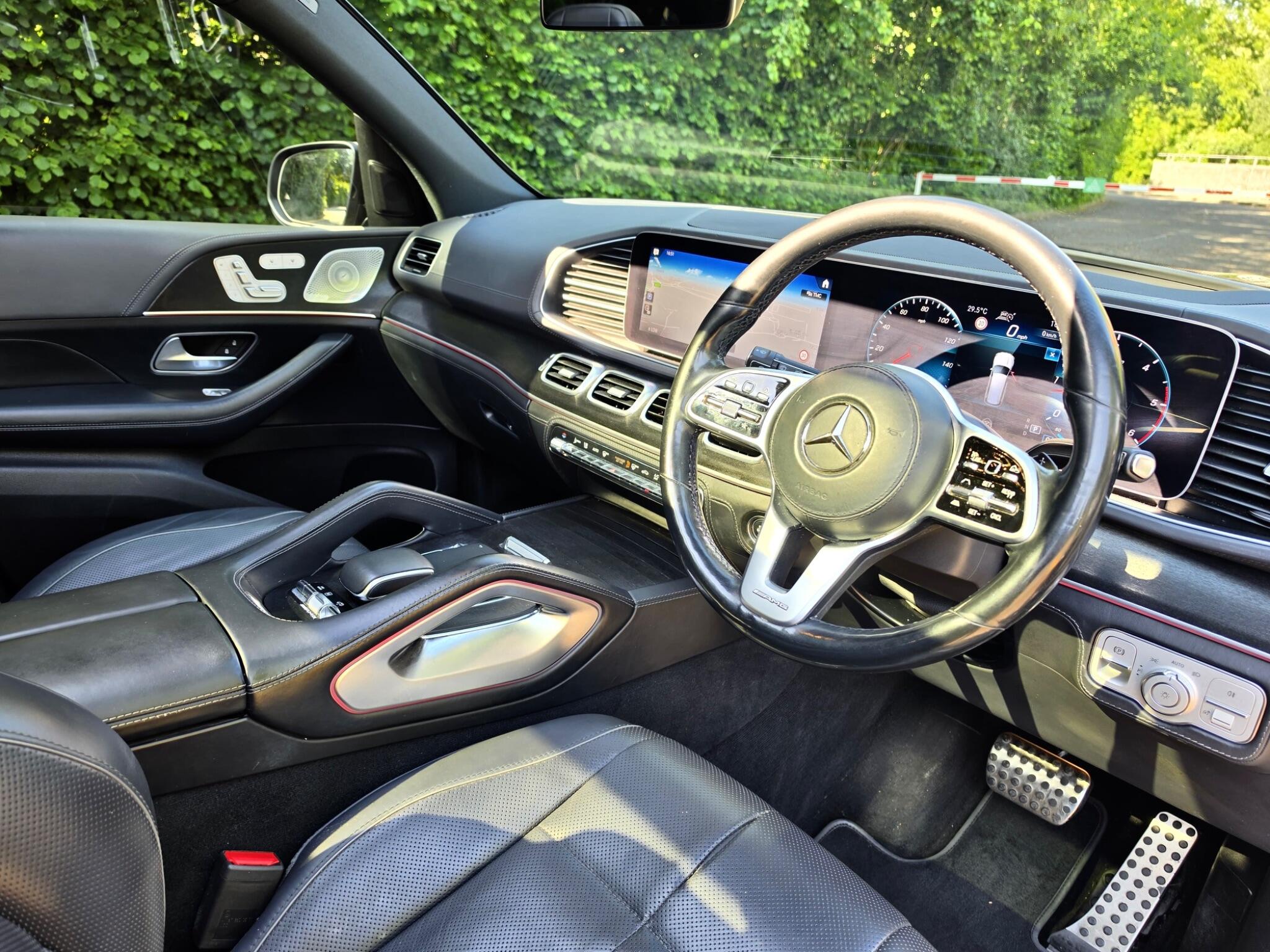 Mercedes-Benz GLS view 4