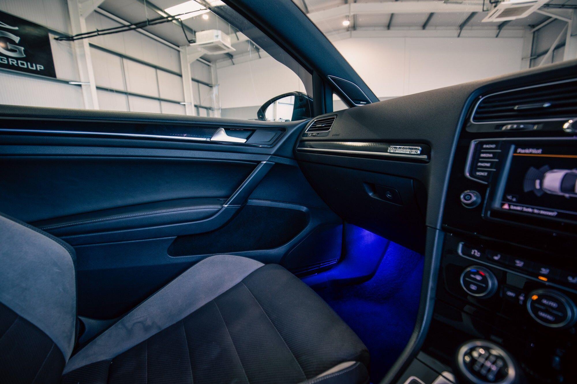 Volkswagen Golf view 19