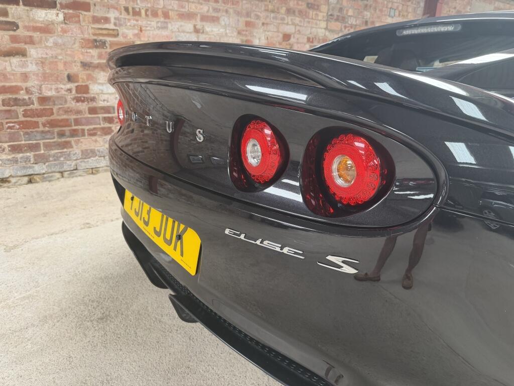 Lotus Elise view 7