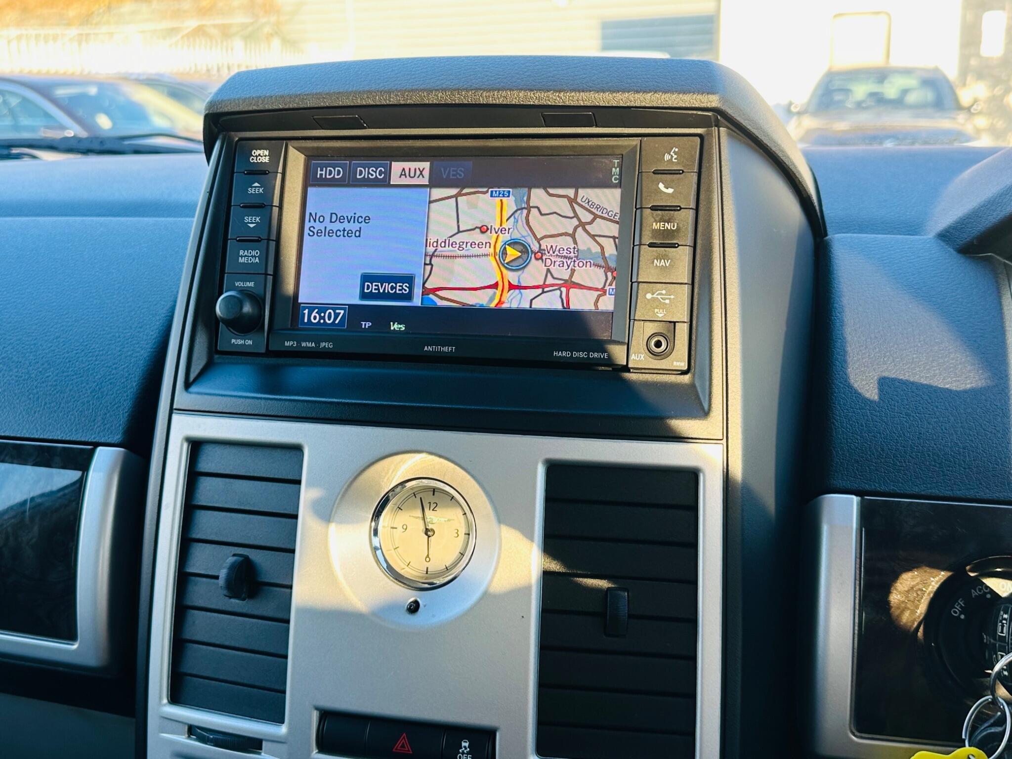 Chrysler Grand Voyager view 29
