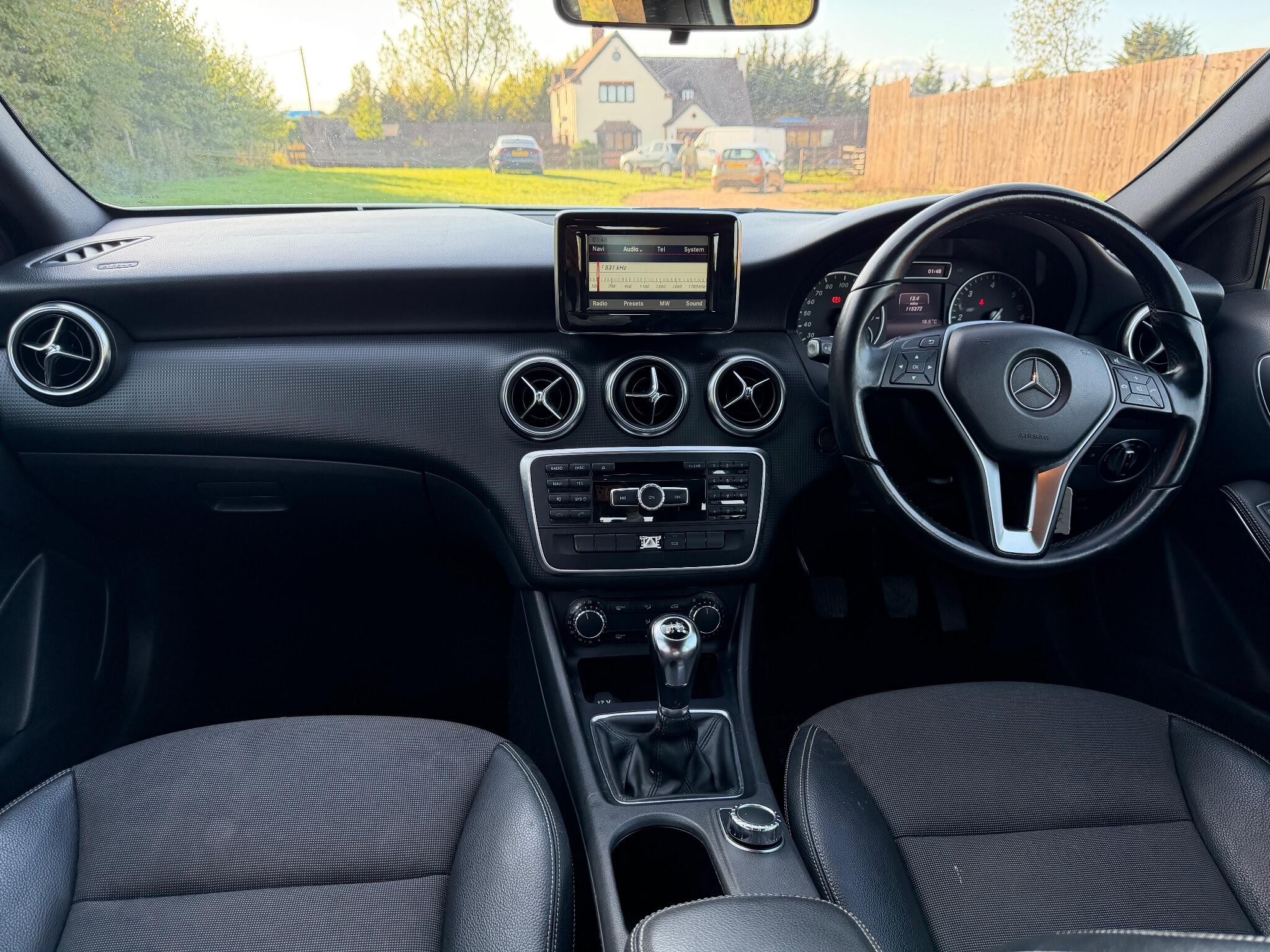 2013 Mercedes-Benz A Class 1.5 A180 CDI SE Euro 5 (s/s) 5dr image 19