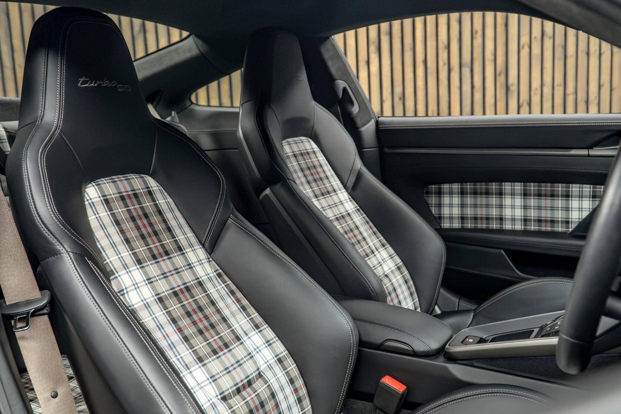 Porsche 911 view 2