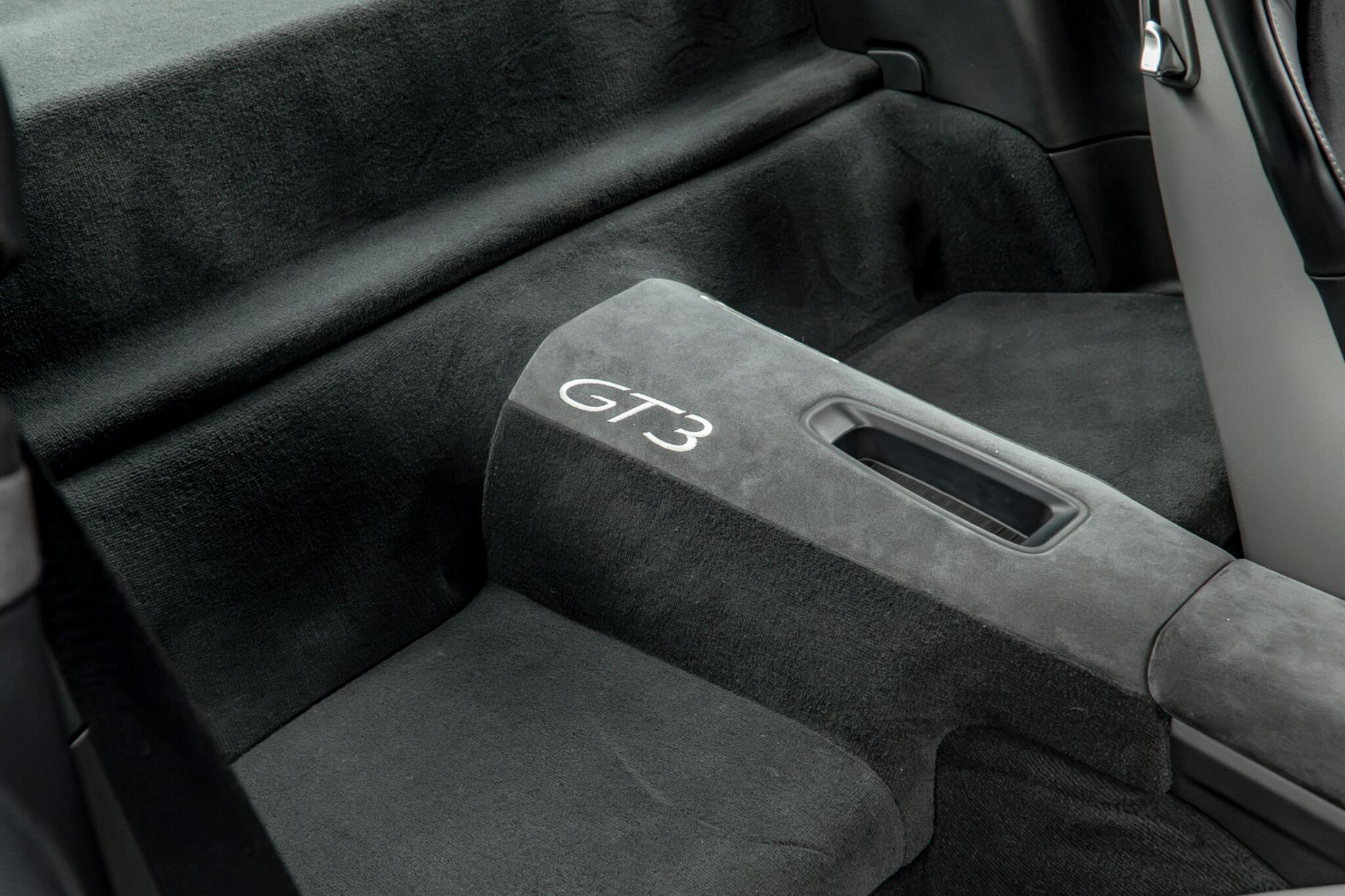 Porsche 911 view 46