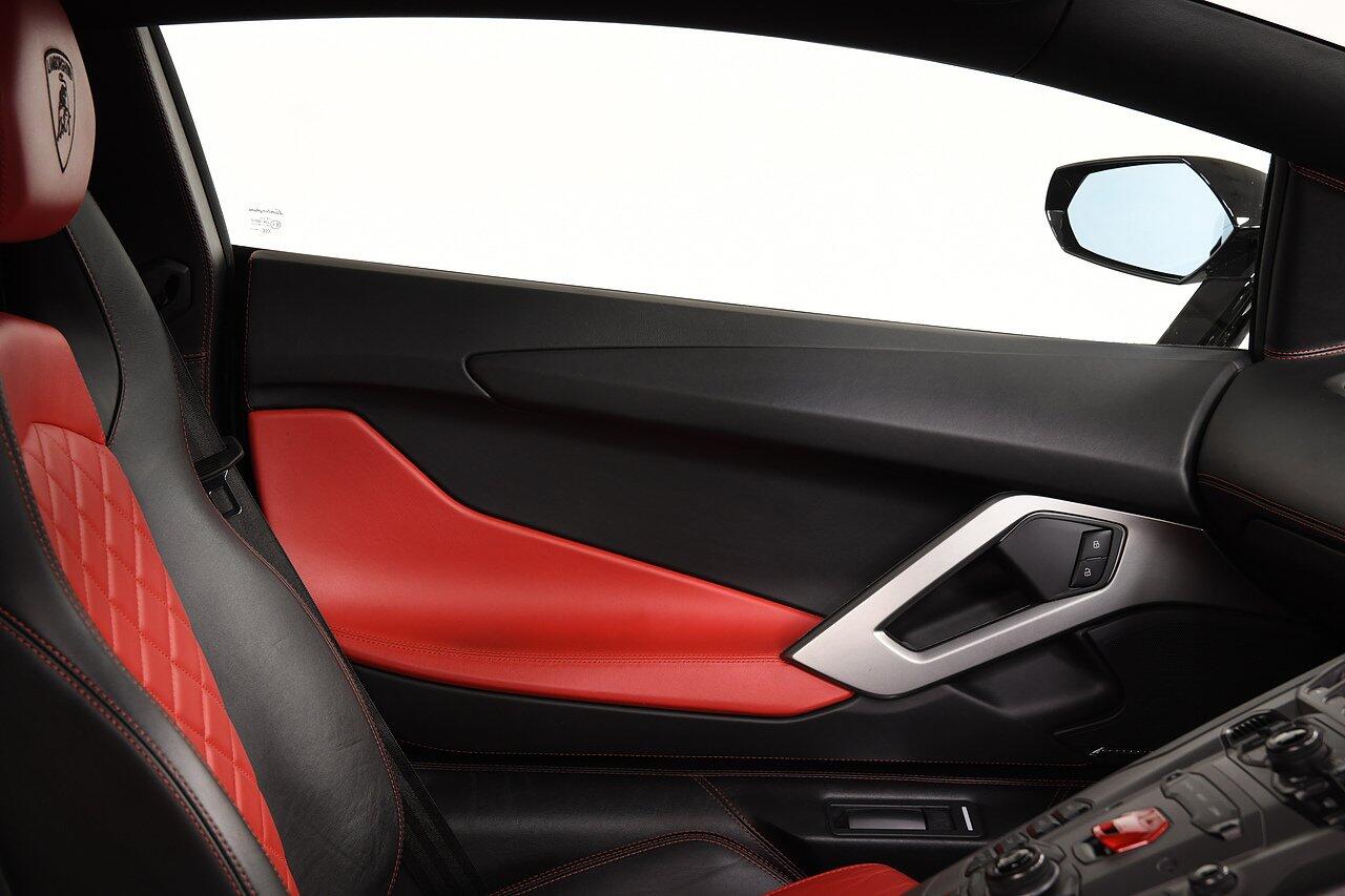 Lamborghini Aventador view 13