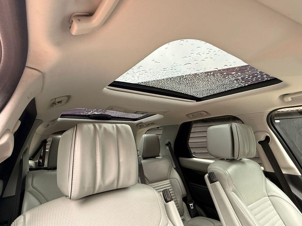 Land Rover Discovery view 18