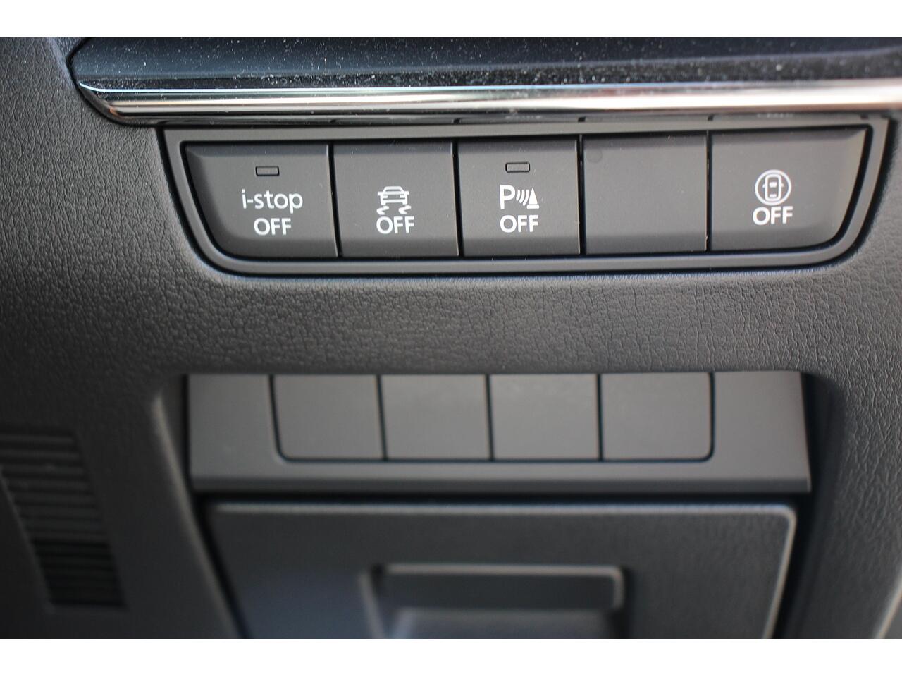 Mazda Mazda3 view 31