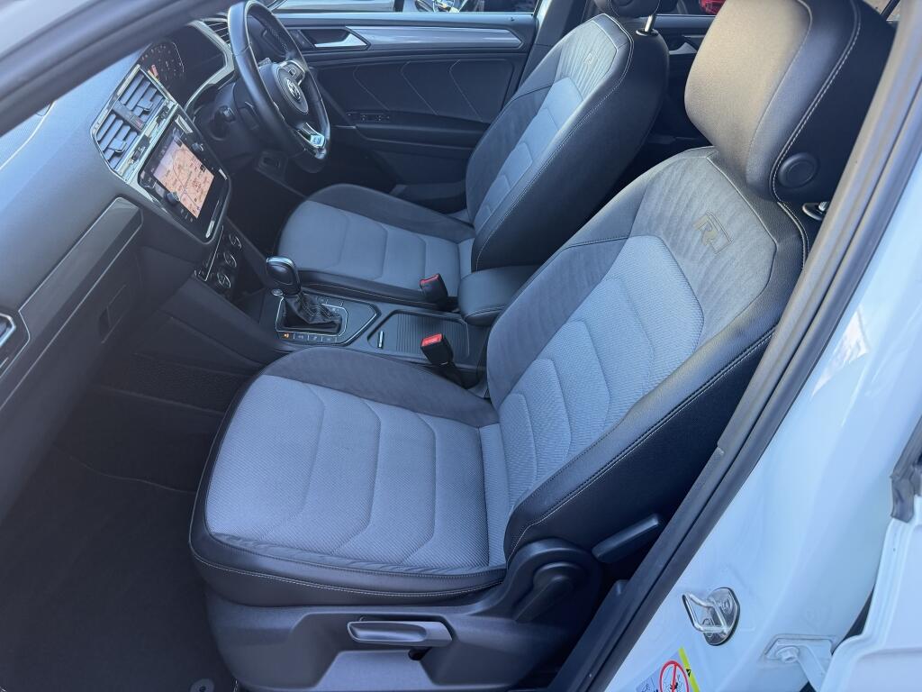 Volkswagen Tiguan Allspace view 7
