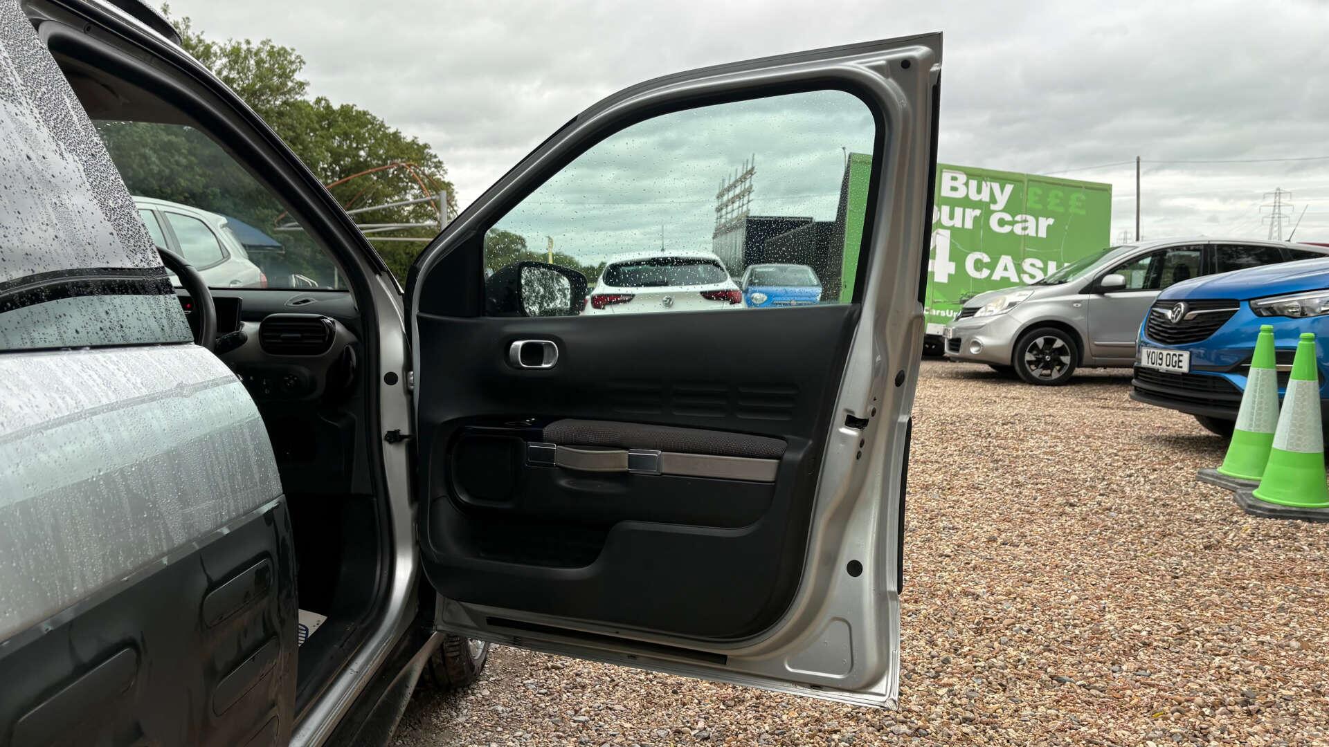 Citroen C4 Cactus view 29