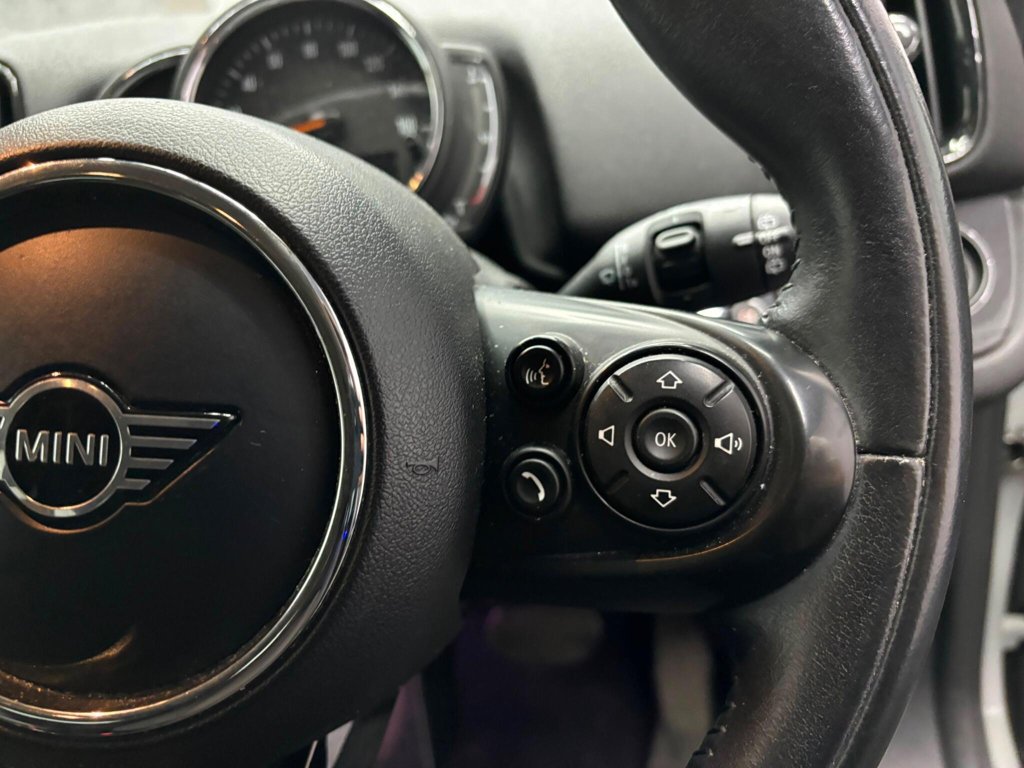 Mini Countryman view 23