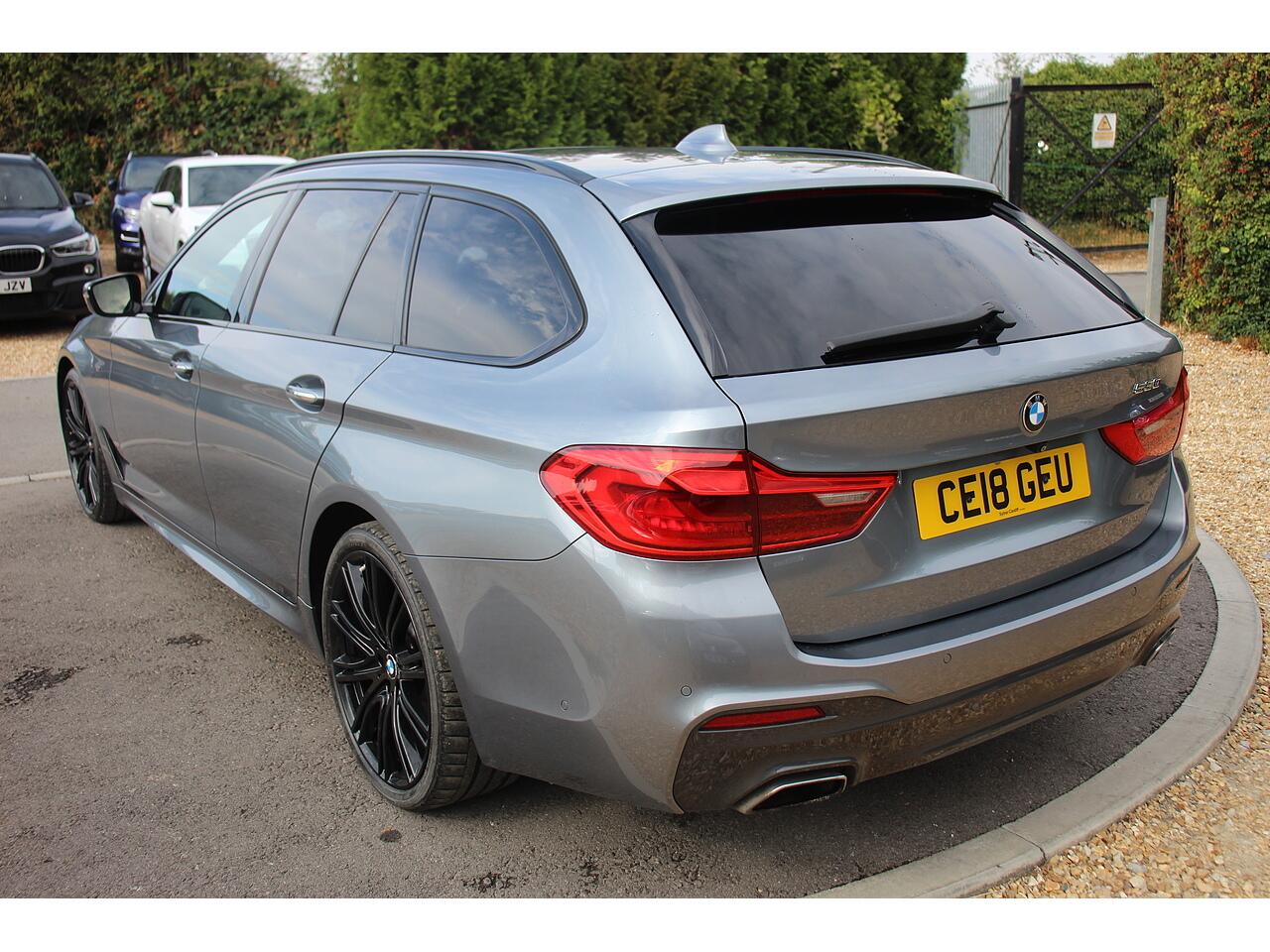 BMW 5 Series view 10