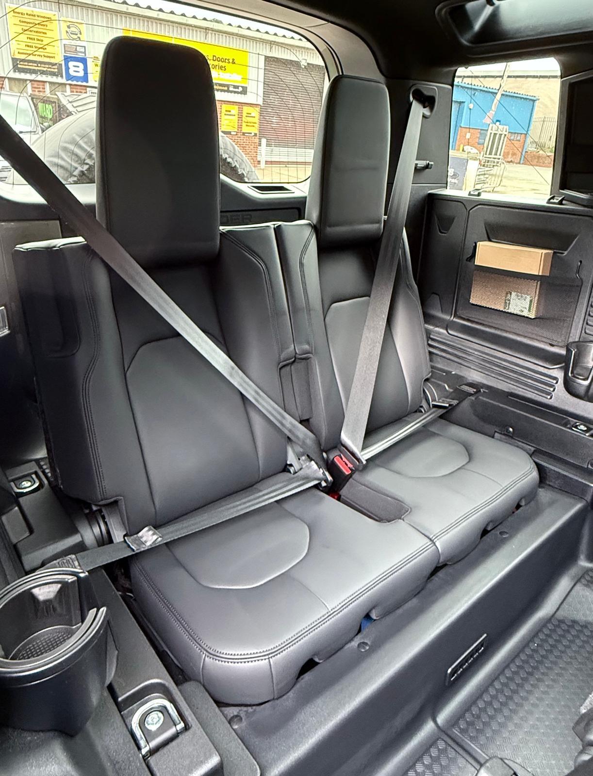 Land Rover Defender view 17