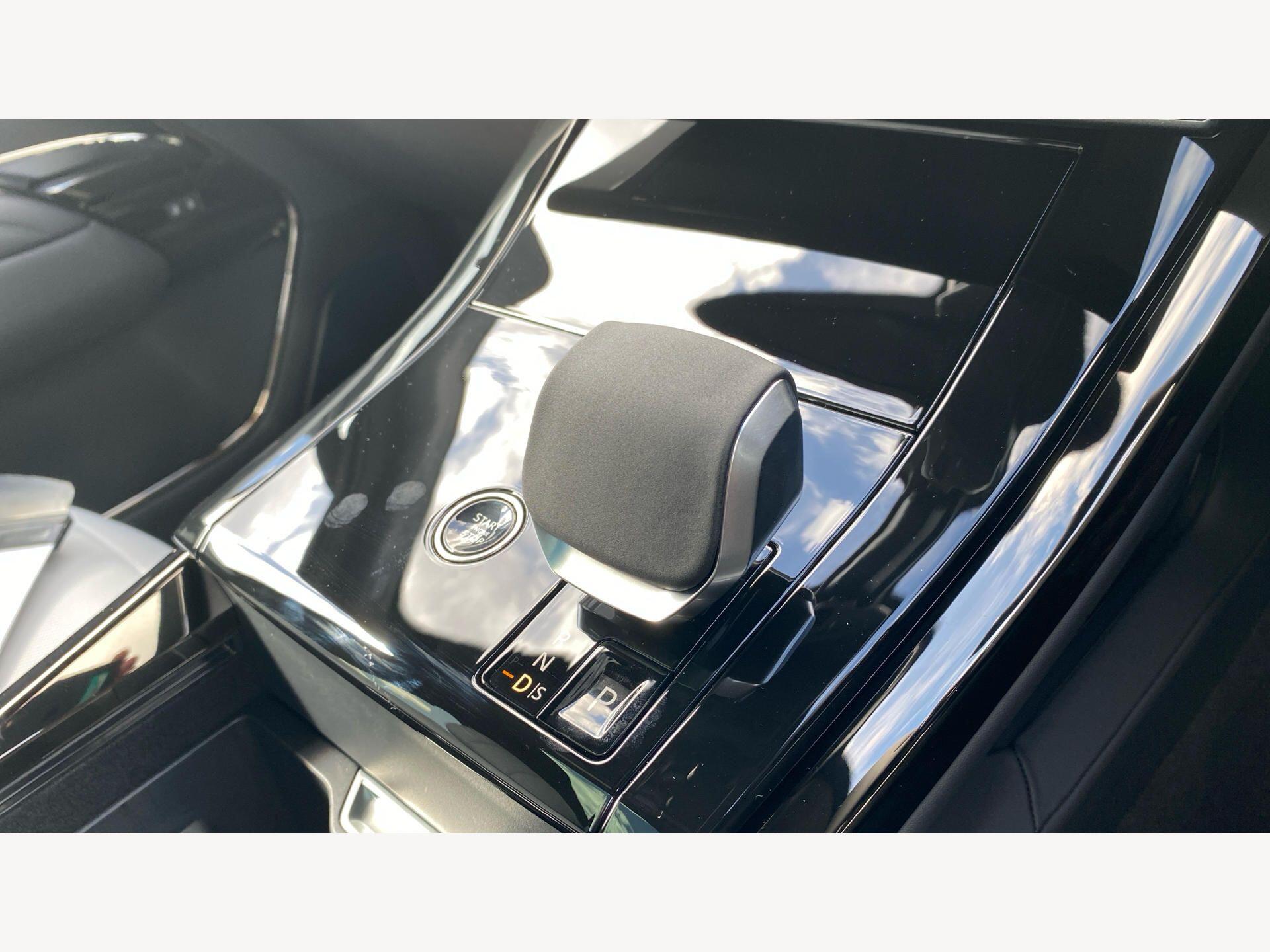Land Rover Range Rover Sport view 16