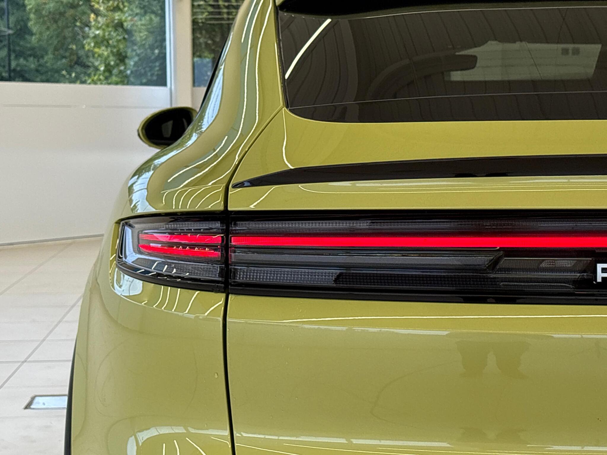 Porsche Cayenne view 23