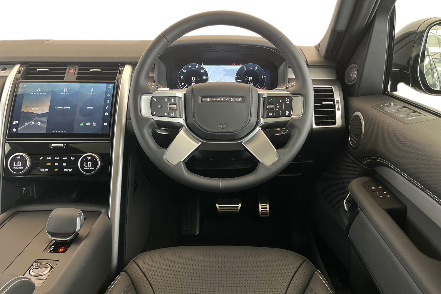 Land Rover Discovery view 11