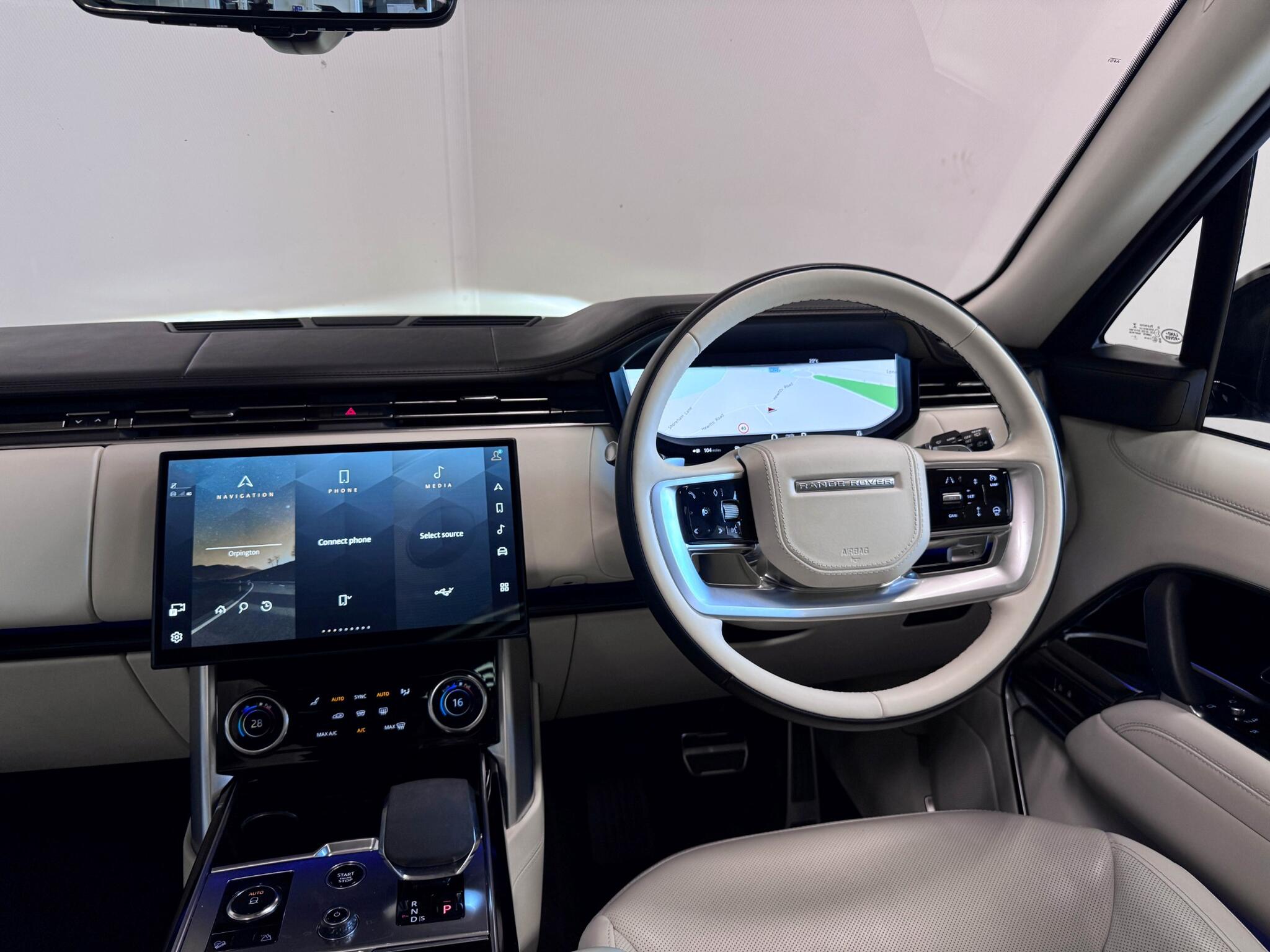 Land Rover Range Rover view 39