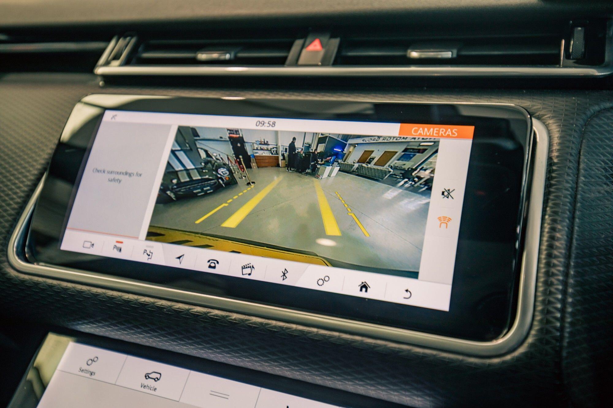 Land Rover Range Rover Velar view 18