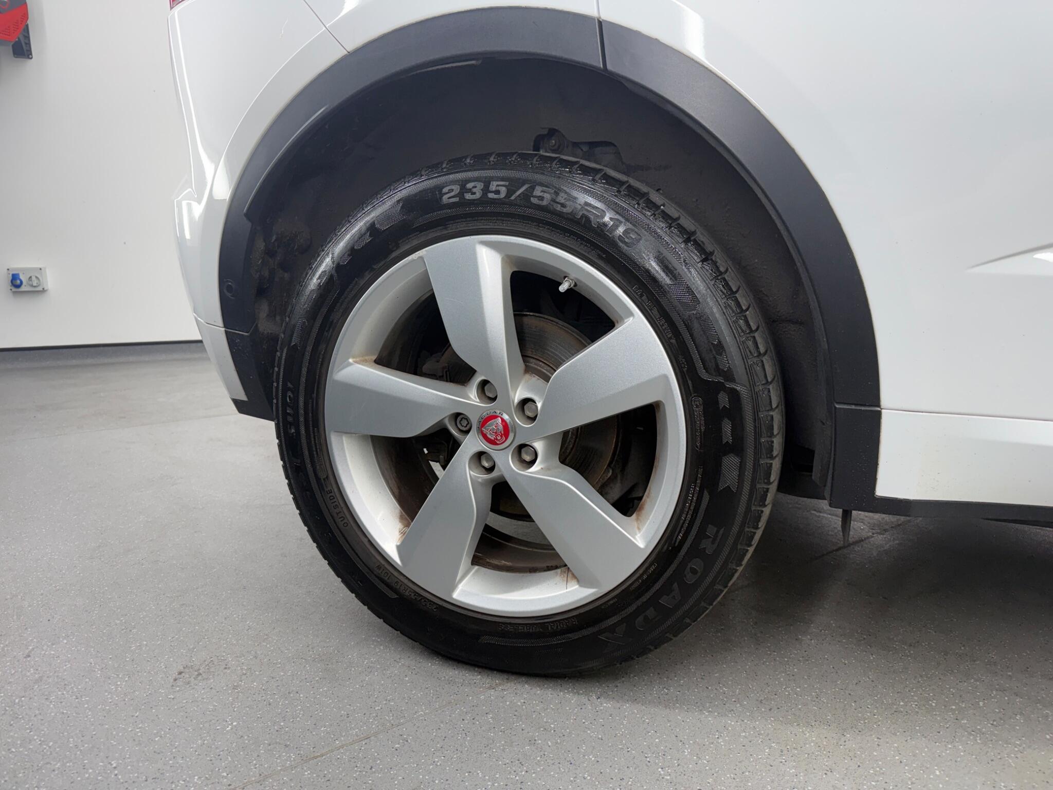 Jaguar E-Pace view 18