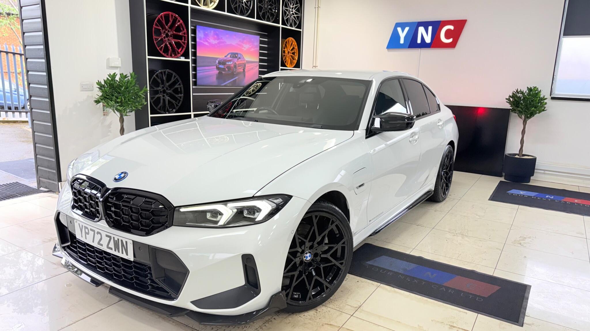 BMW 3 Series view 13