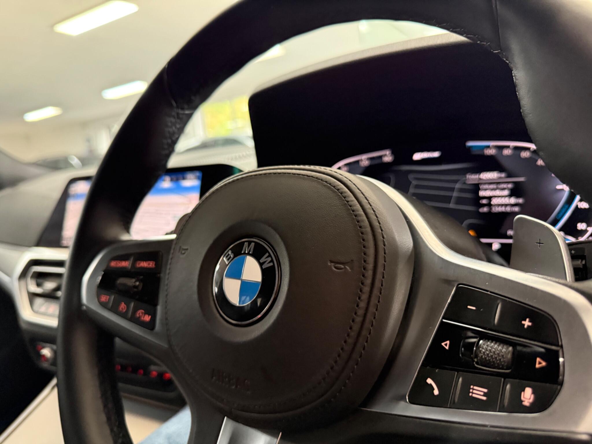 BMW 3 Series view 17
