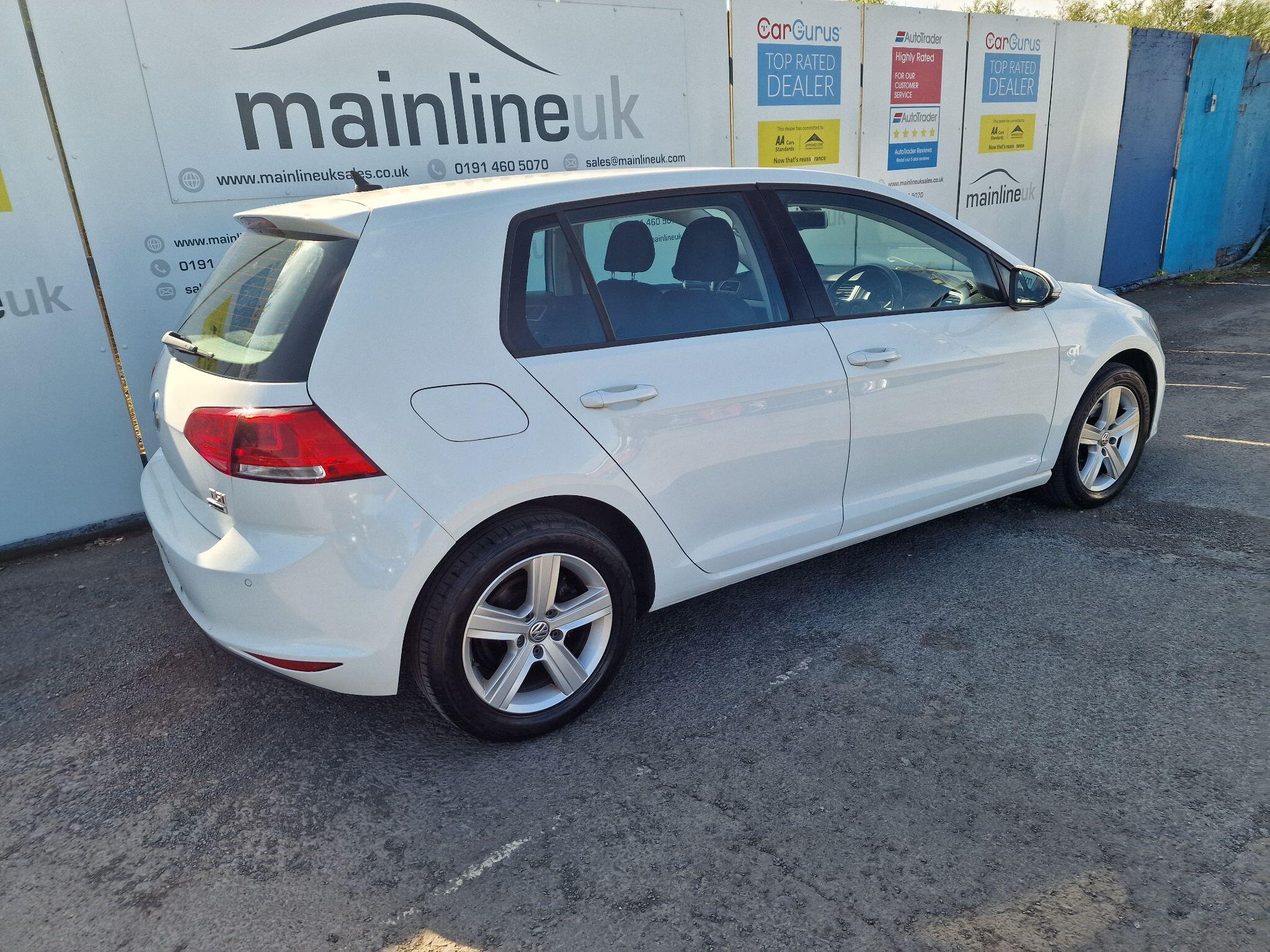 Volkswagen Golf view 18