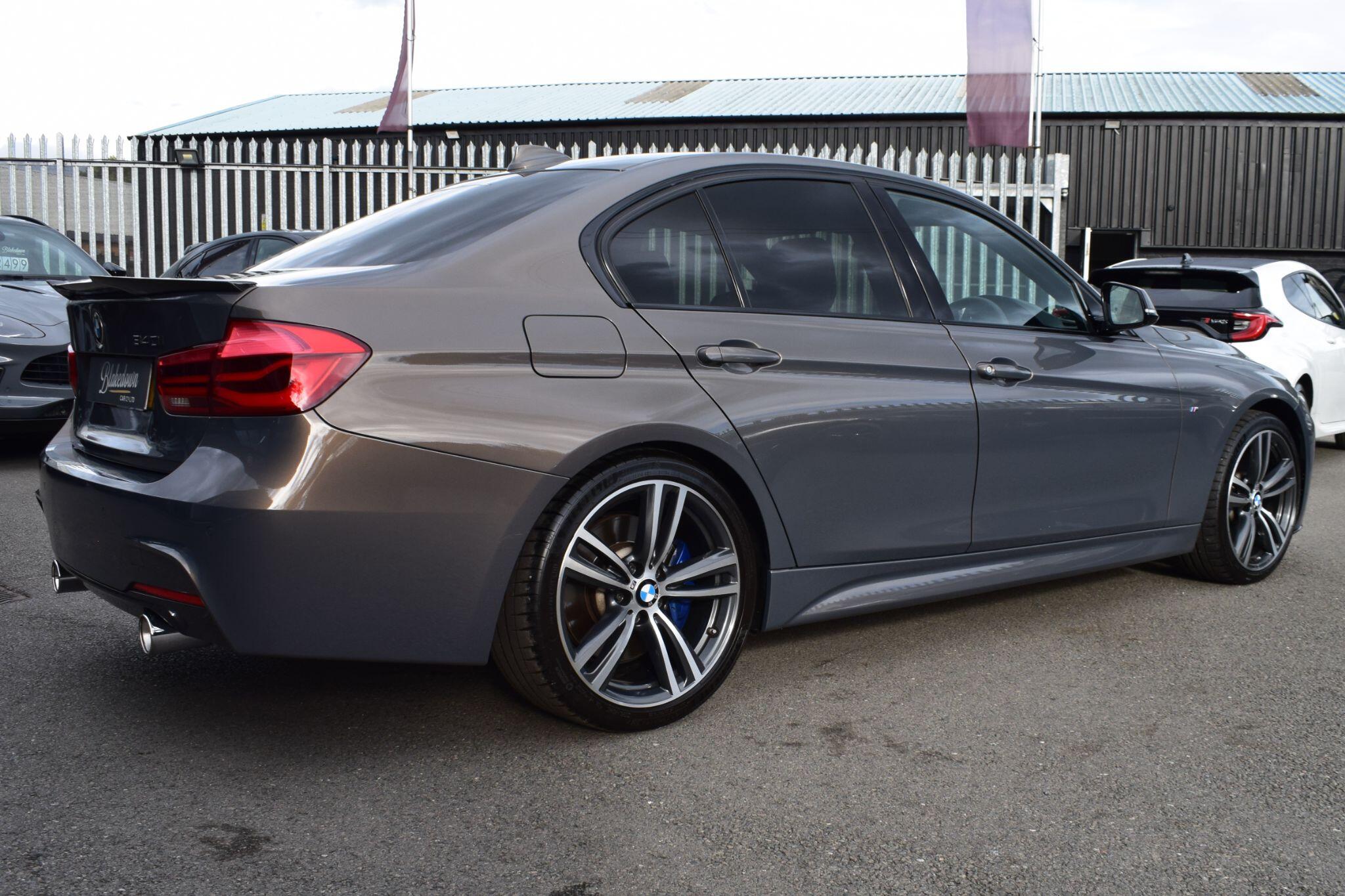 BMW 3 Series view 7