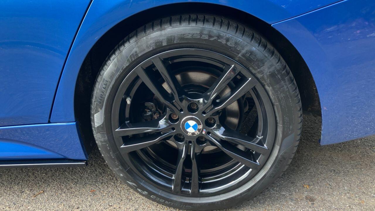 BMW 3 Series view 13