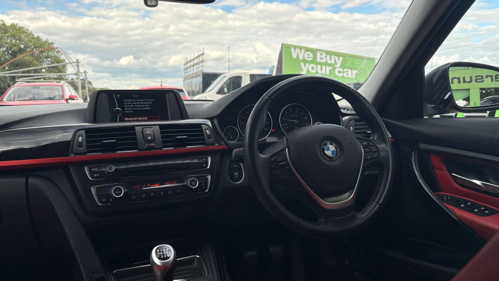 BMW 3 Series view 34