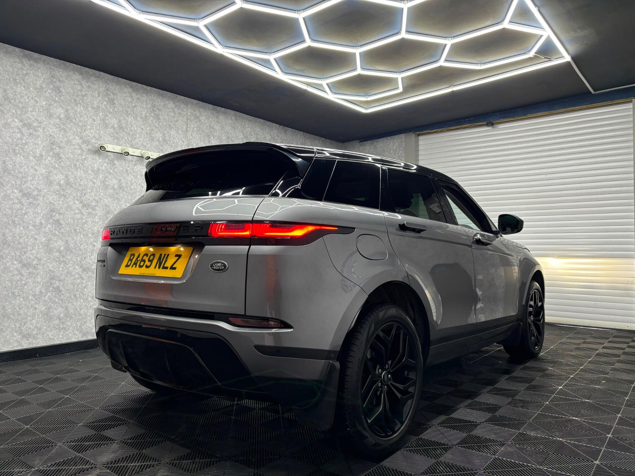 Land Rover Range Rover Evoque view 4