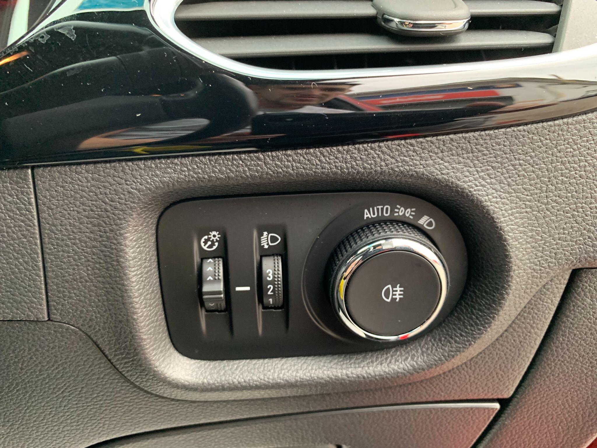 Vauxhall Astra view 35