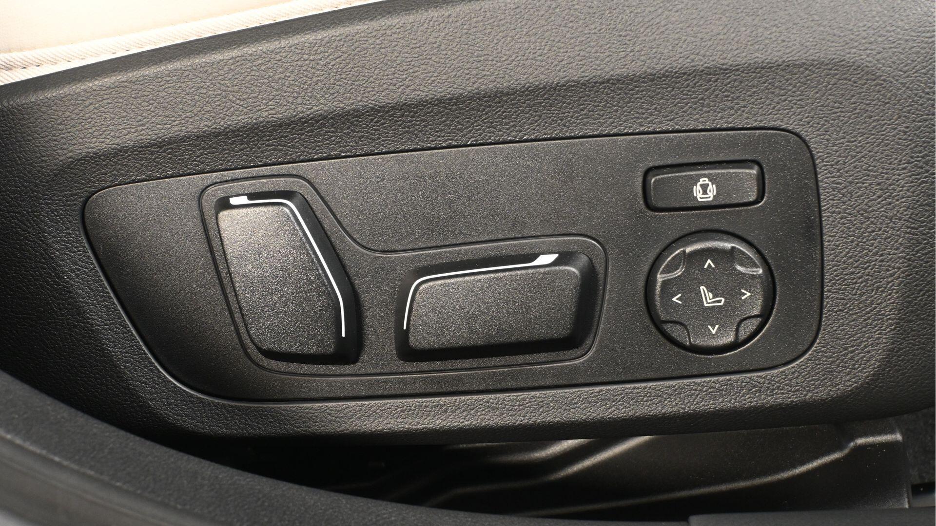 BMW I4 view 26