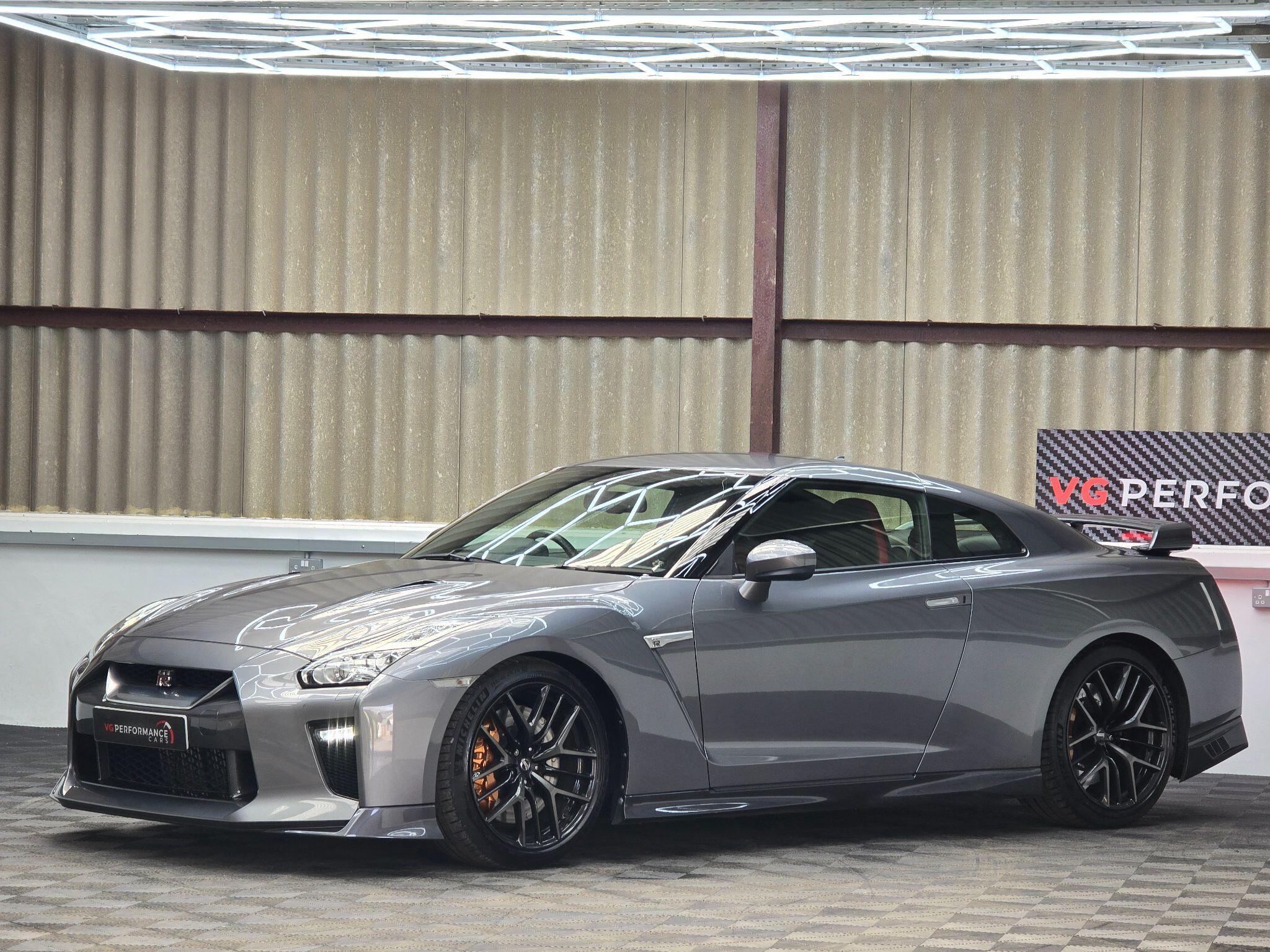 Nissan GT-R view 2