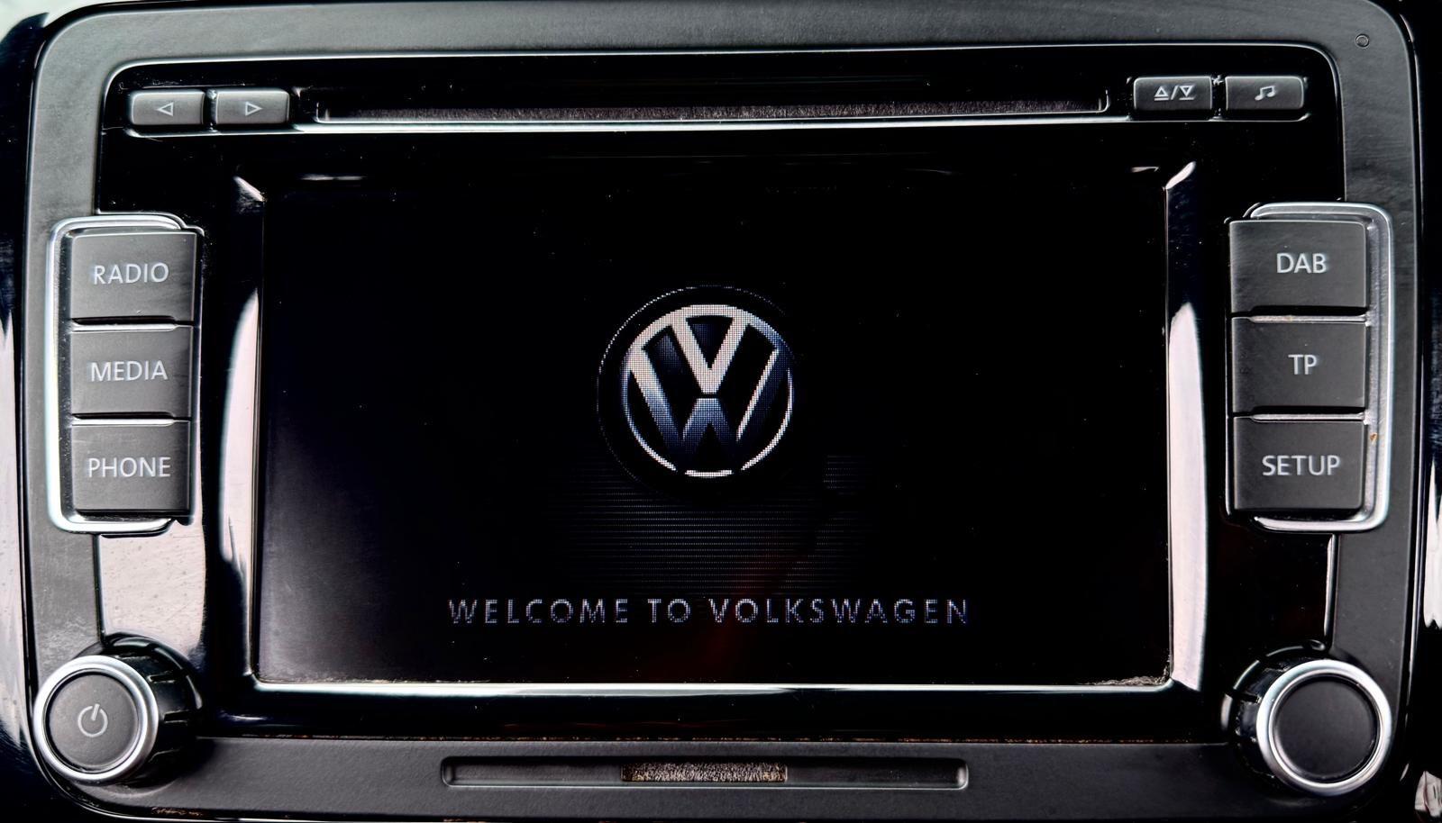 Volkswagen Beetle view 20