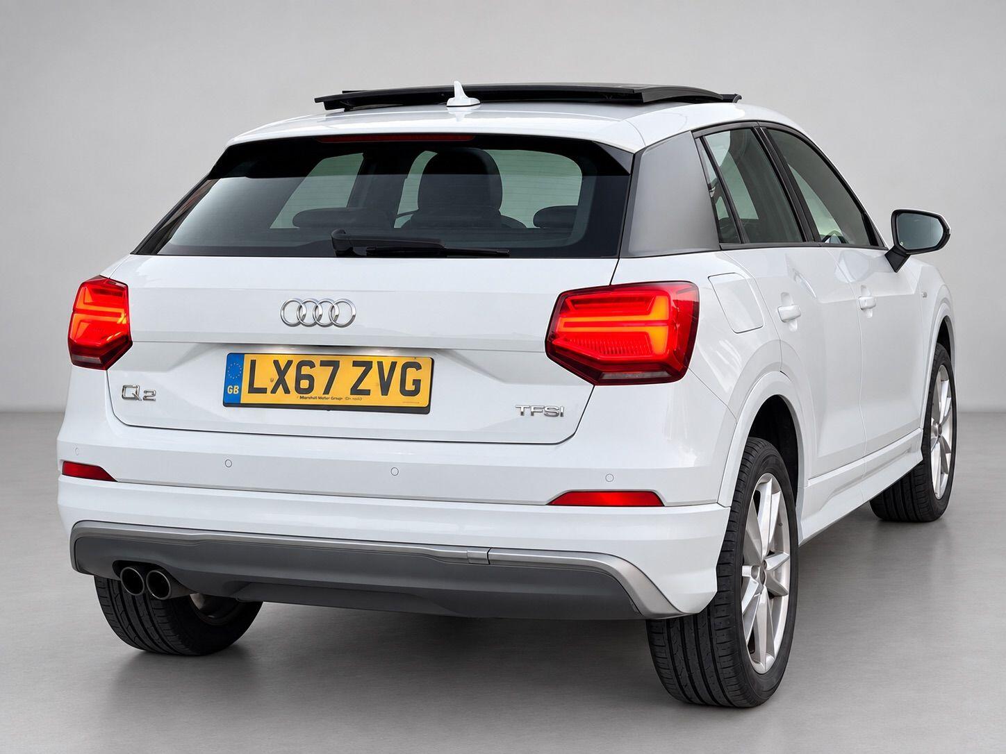 Audi Q2 view 13