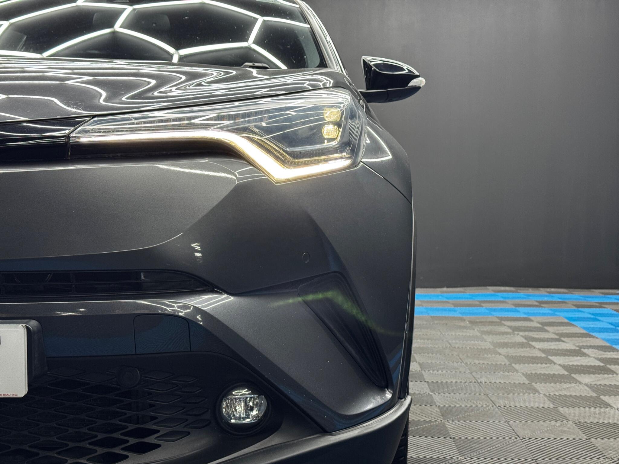 Toyota C-HR view 44