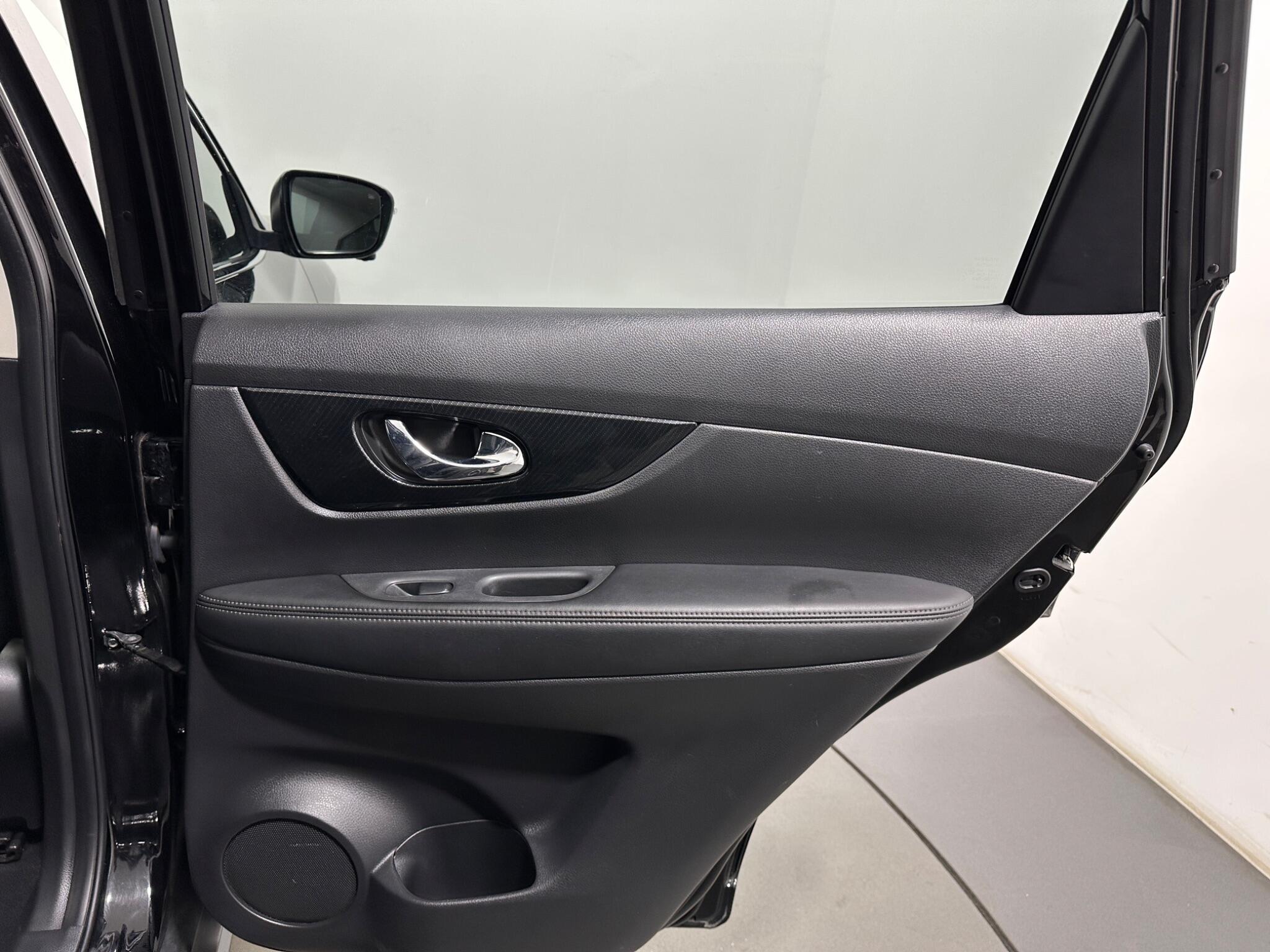 Nissan X-Trail view 43