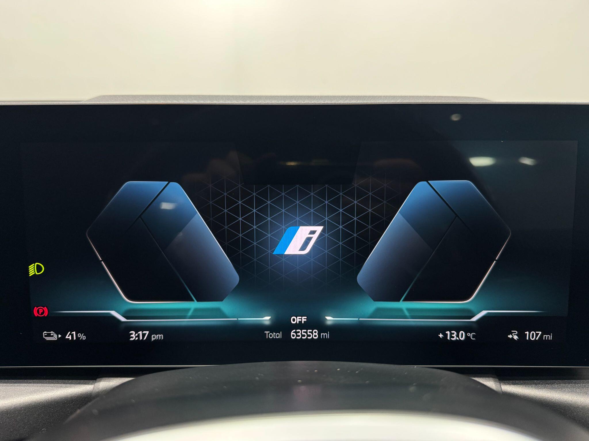 BMW I4 view 36